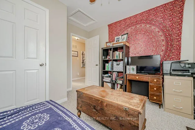Additional property image - 633 Amelia Cres