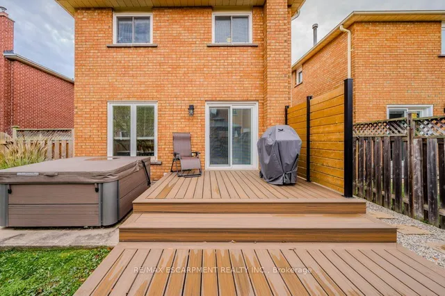 Additional property image - 633 Amelia Cres