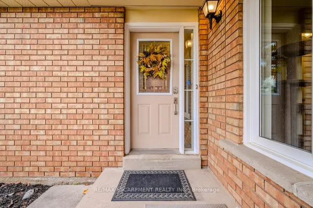 Additional property image - 633 Amelia Cres