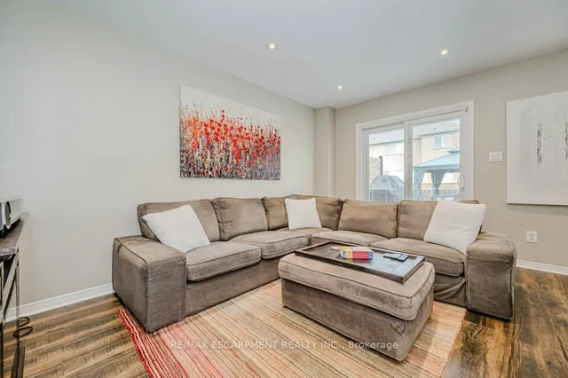 Additional property image - 633 Amelia Cres