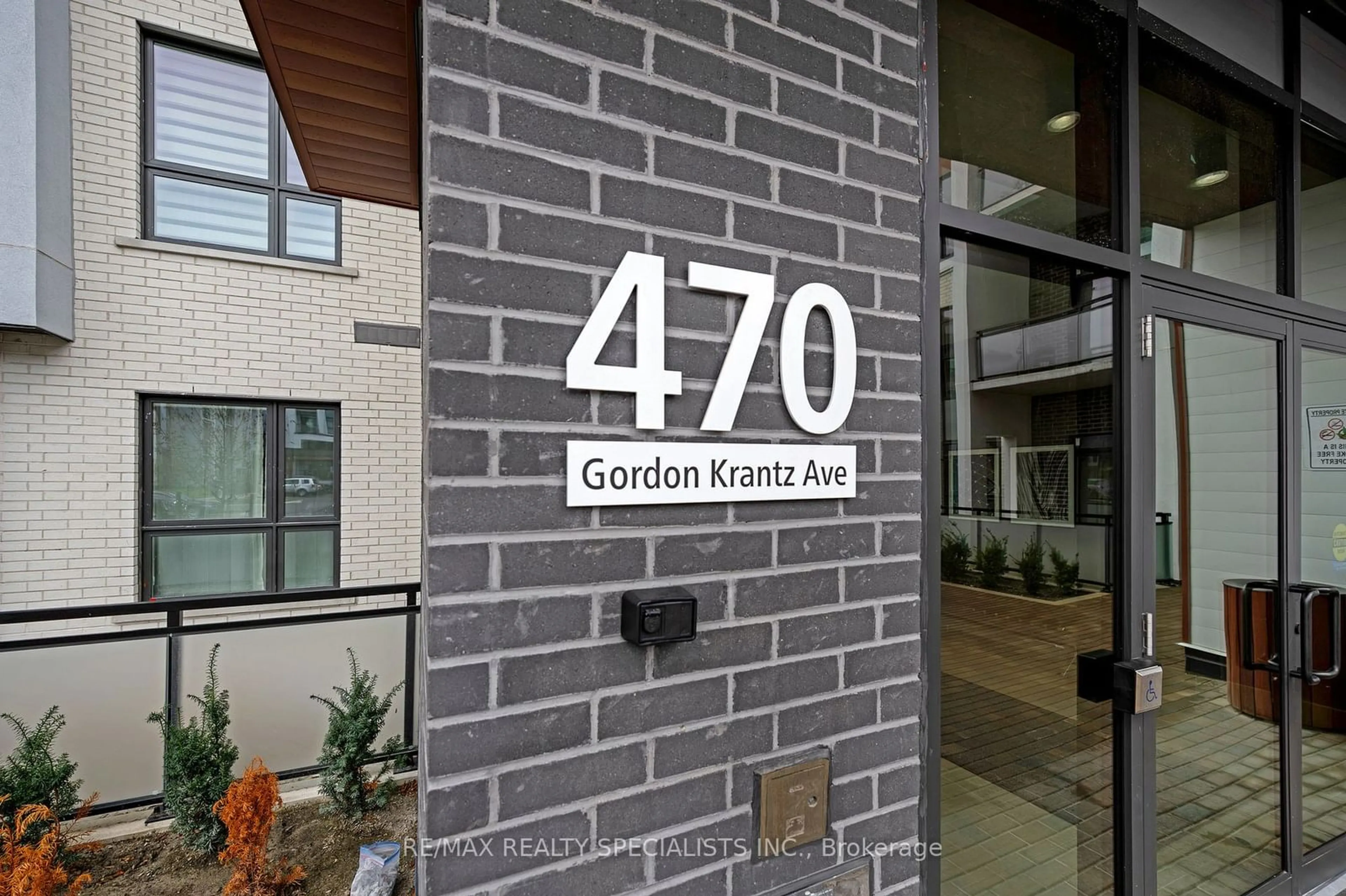 Indoor foyer, ceramic floors for 470 Gordon Krantz Ave #313, Milton Ontario L9E 1Z3