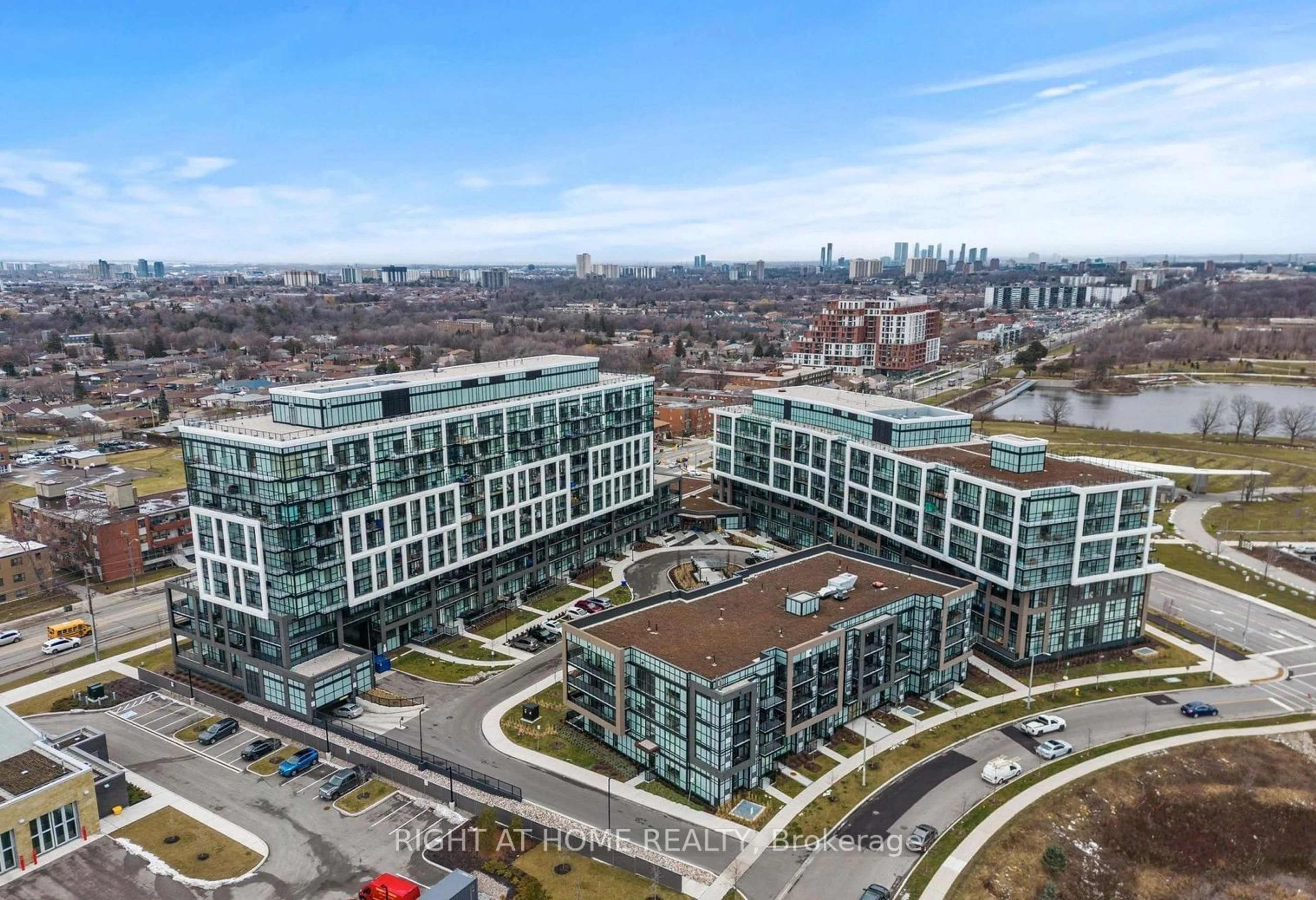 A pic from exterior of the house or condo, the view of city buildings for 50 George Butchart Dr #516, Toronto Ontario M3K 0C9