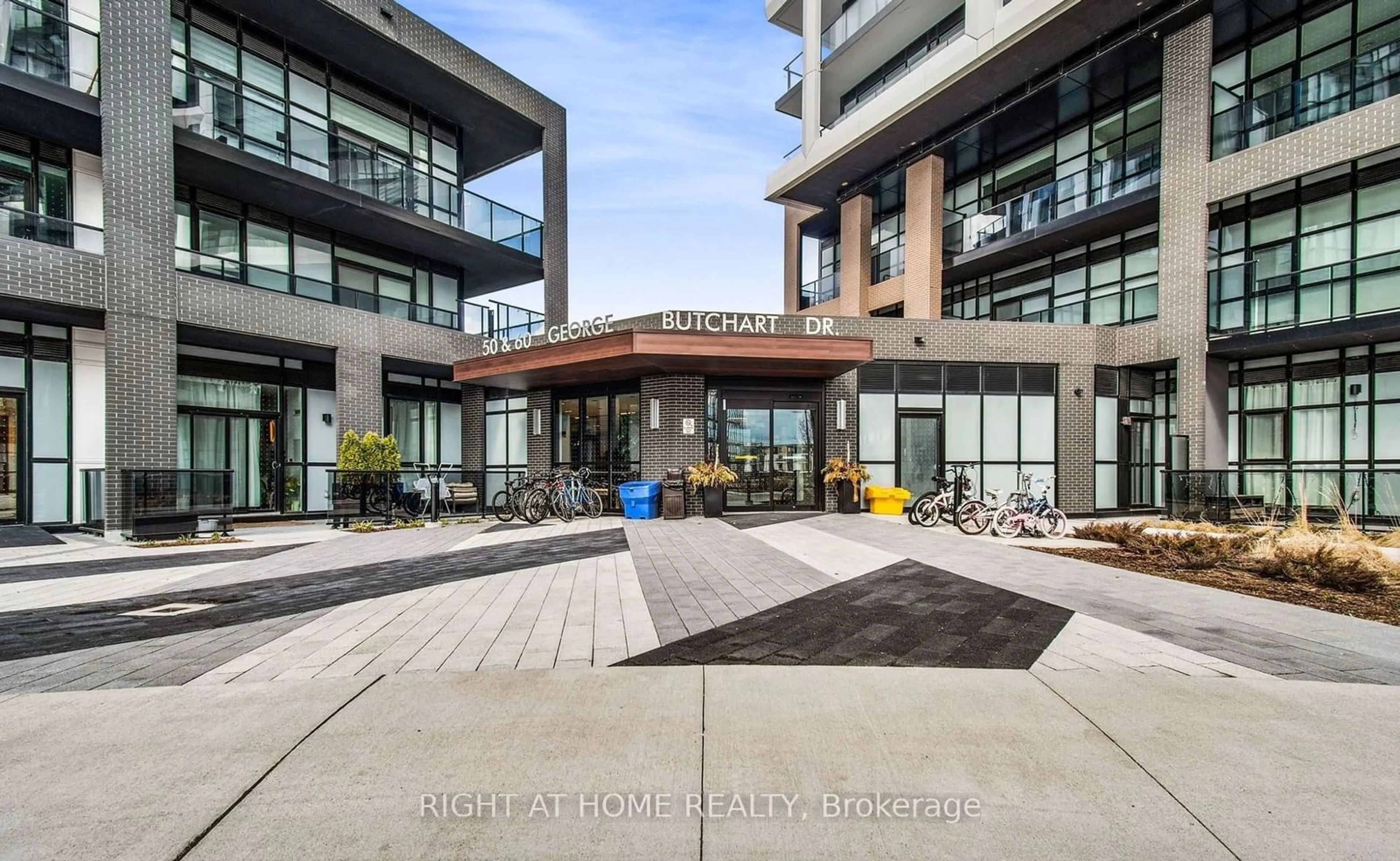 Patio, the front or back of building for 50 George Butchart Dr #516, Toronto Ontario M3K 0C9