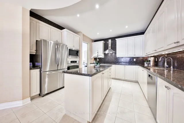 Additional property image - 4135 Shipp Dr Unit 3