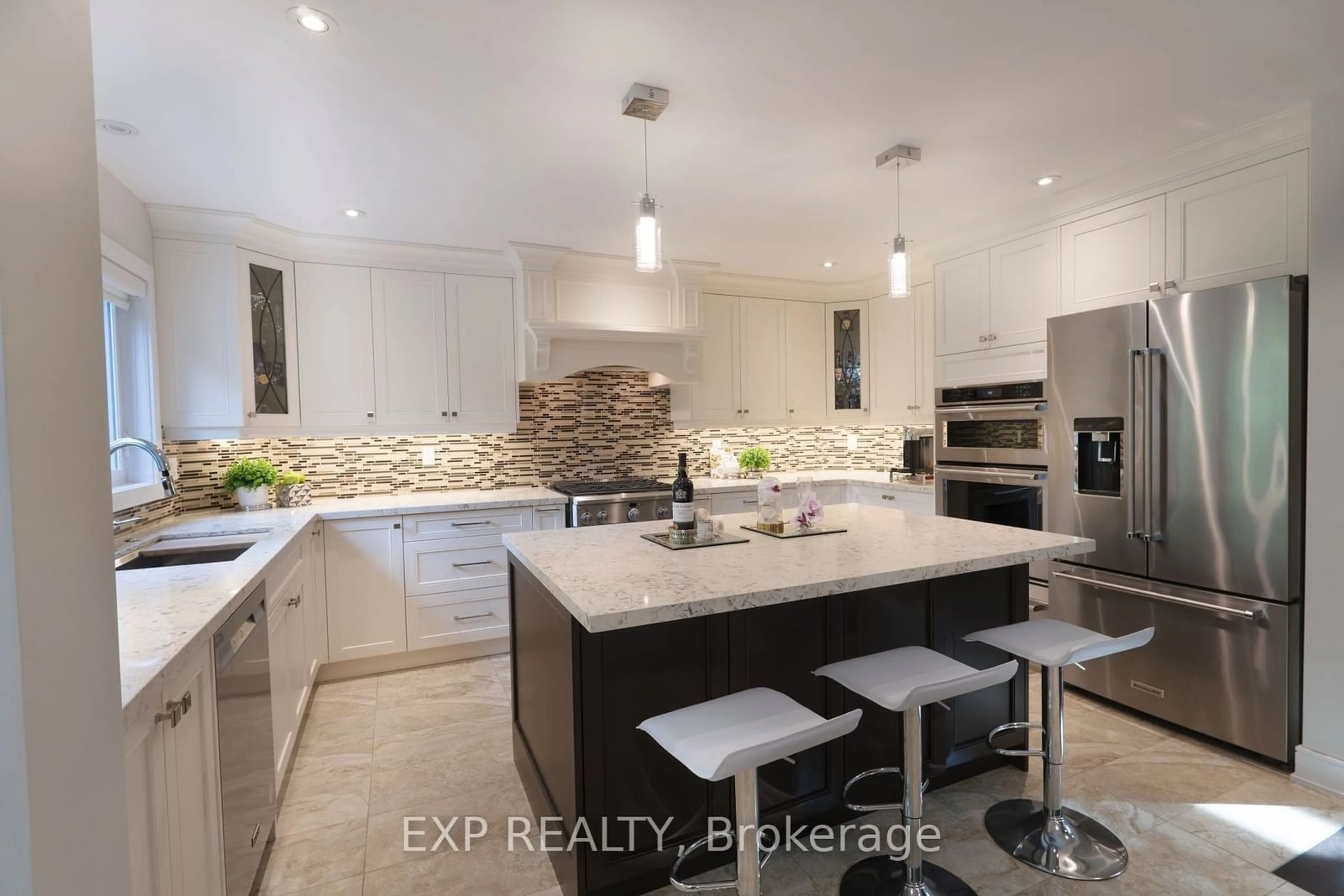 Contemporary kitchen, ceramic floors, cottage for 771 Ajyn Crt, Mississauga Ontario L4Y 4E9