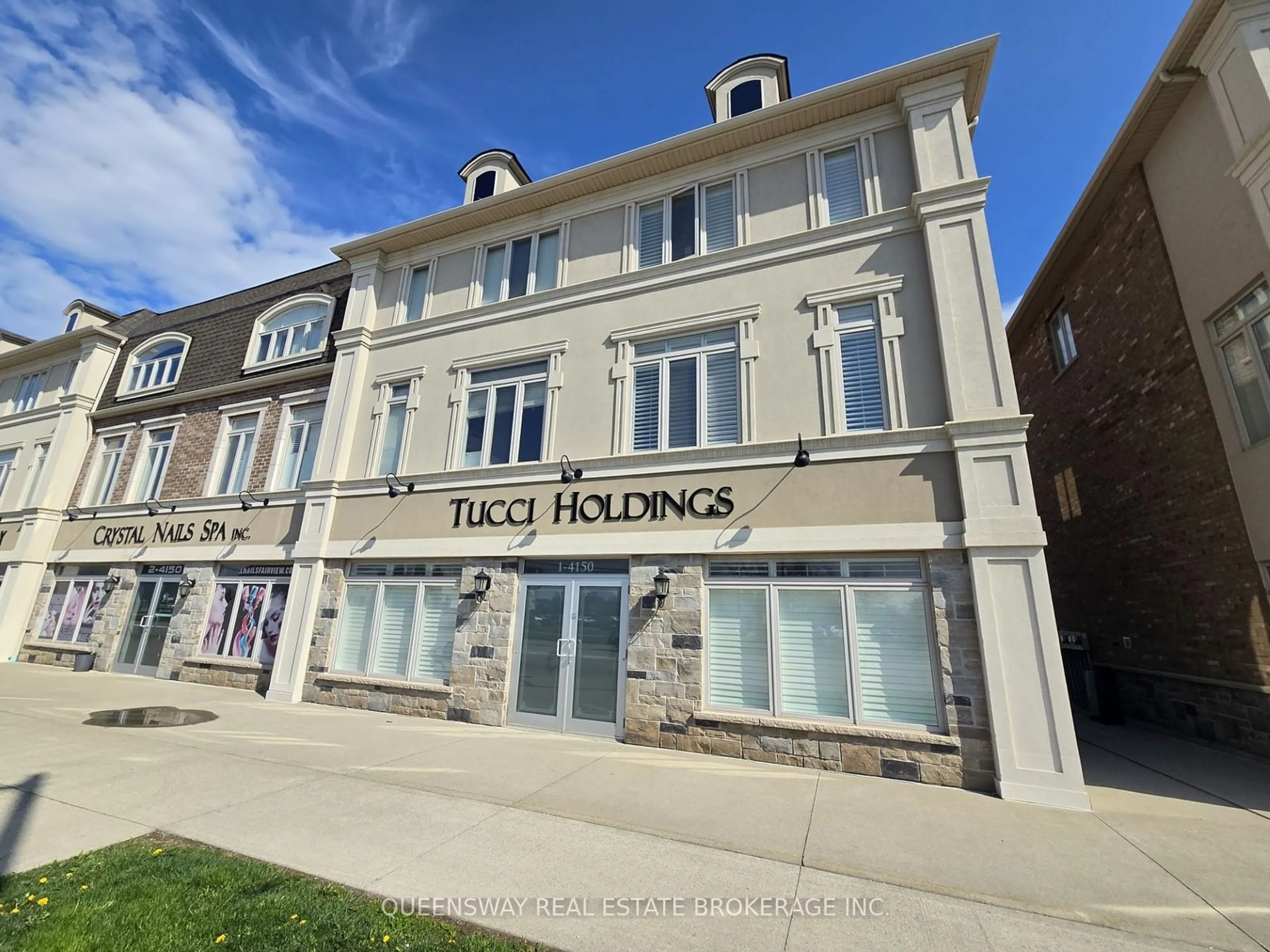 A pic from exterior of the house or condo, the front or back of building for 4139 Palermo Common, Burlington Ontario L7L 0G7