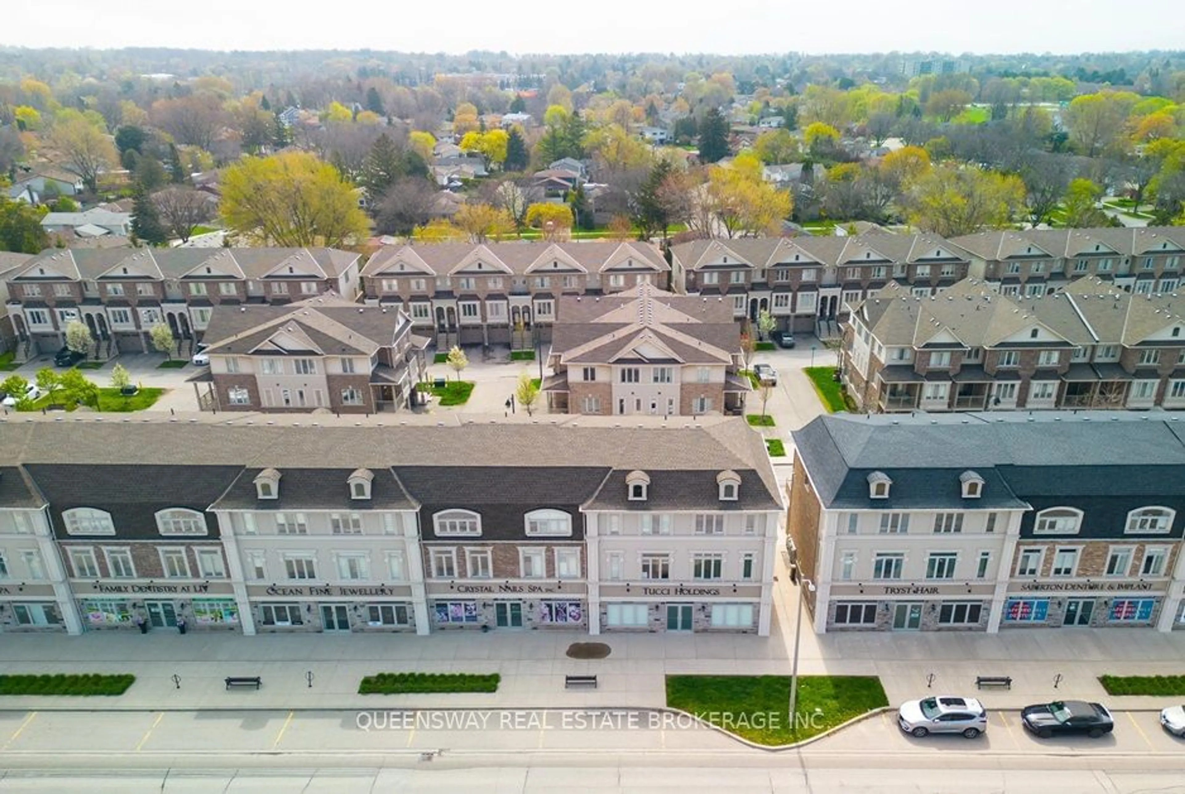 A pic from exterior of the house or condo, the street view for 4139 Palermo Common, Burlington Ontario L7L 0G7