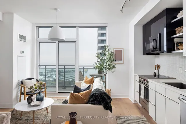 Additional property image - 33 Shore Breeze Dr Unit 3401