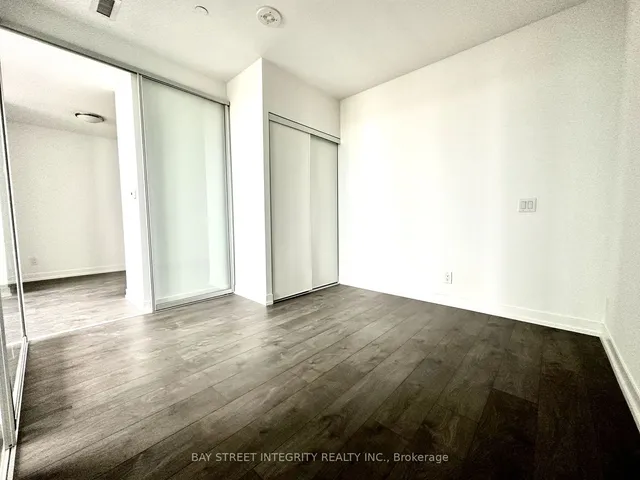 Additional property image - 270 Dufferin St Unit 1018