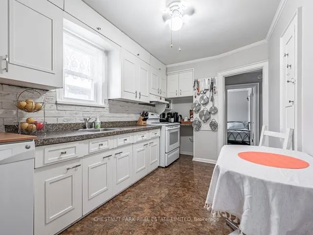 Additional property image - 207 Pellatt Ave