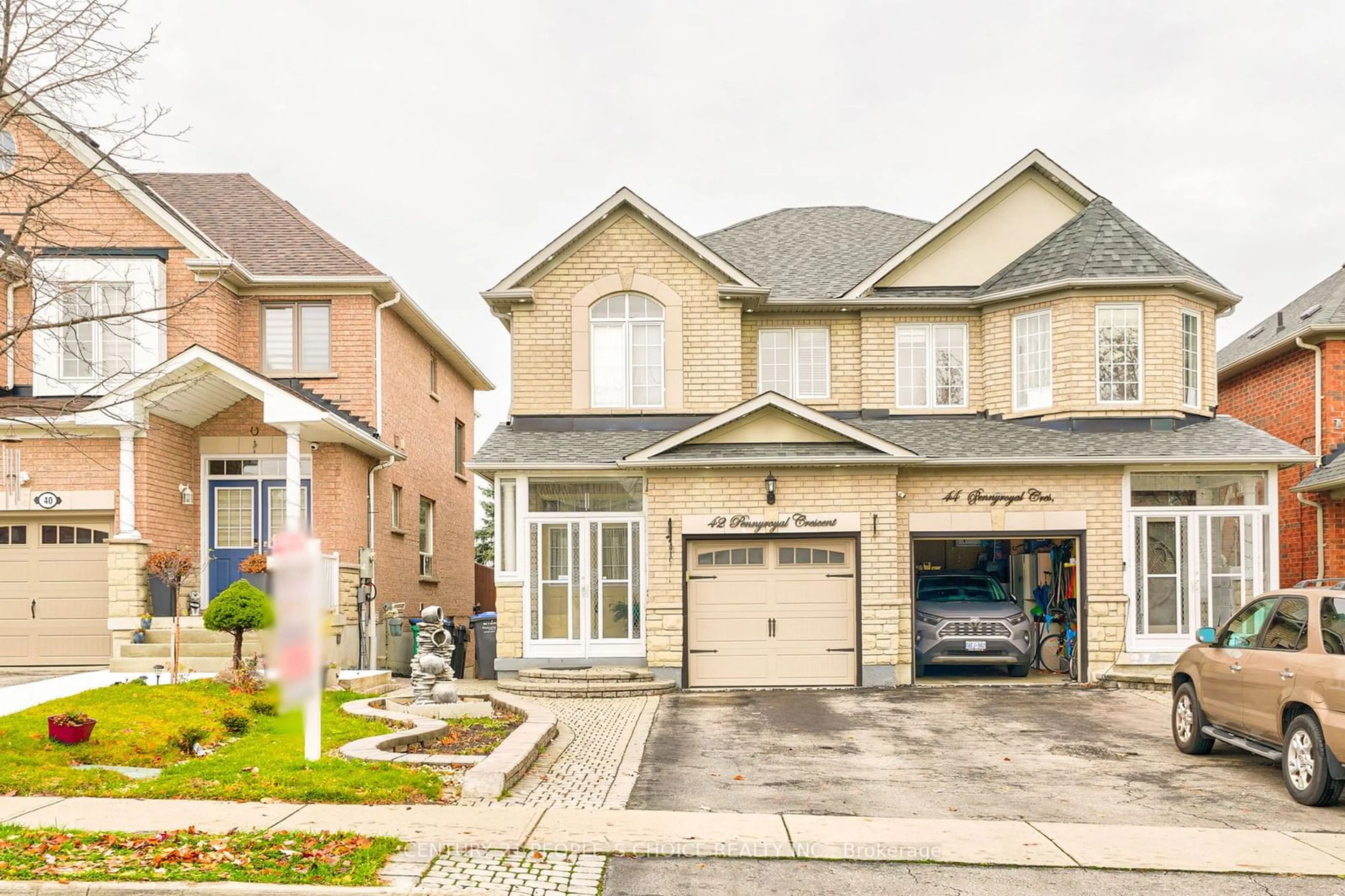 A pic from exterior of the house or condo, the street view for 42 Pennyroyal Cres, Brampton Ontario L6S 6J7