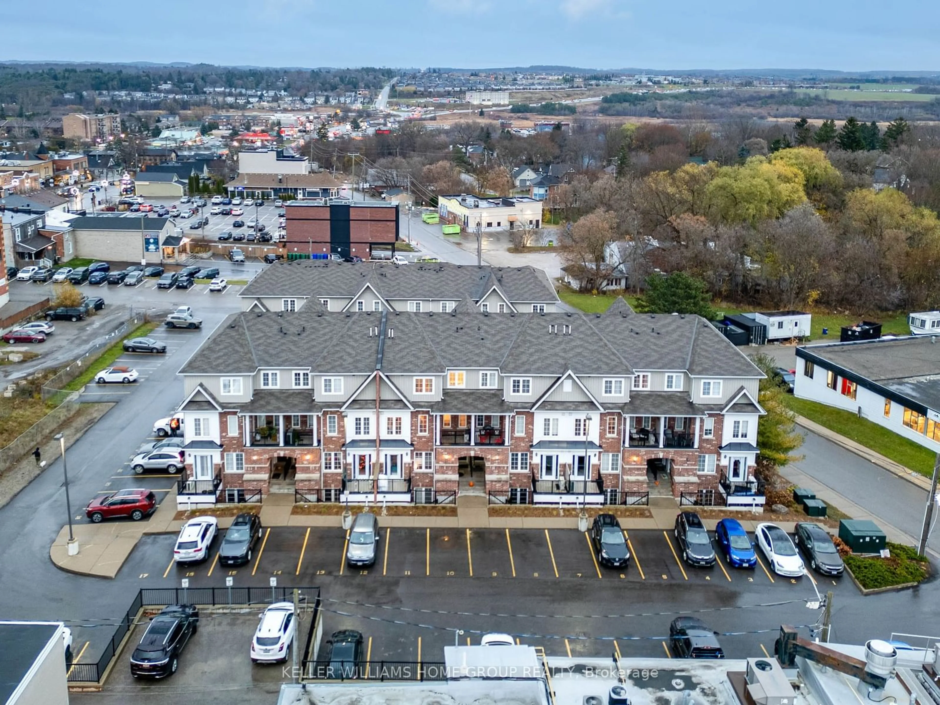 A pic from exterior of the house or condo, the front or back of building for 5 Armstrong St #34, Orangeville Ontario L9W 0C5