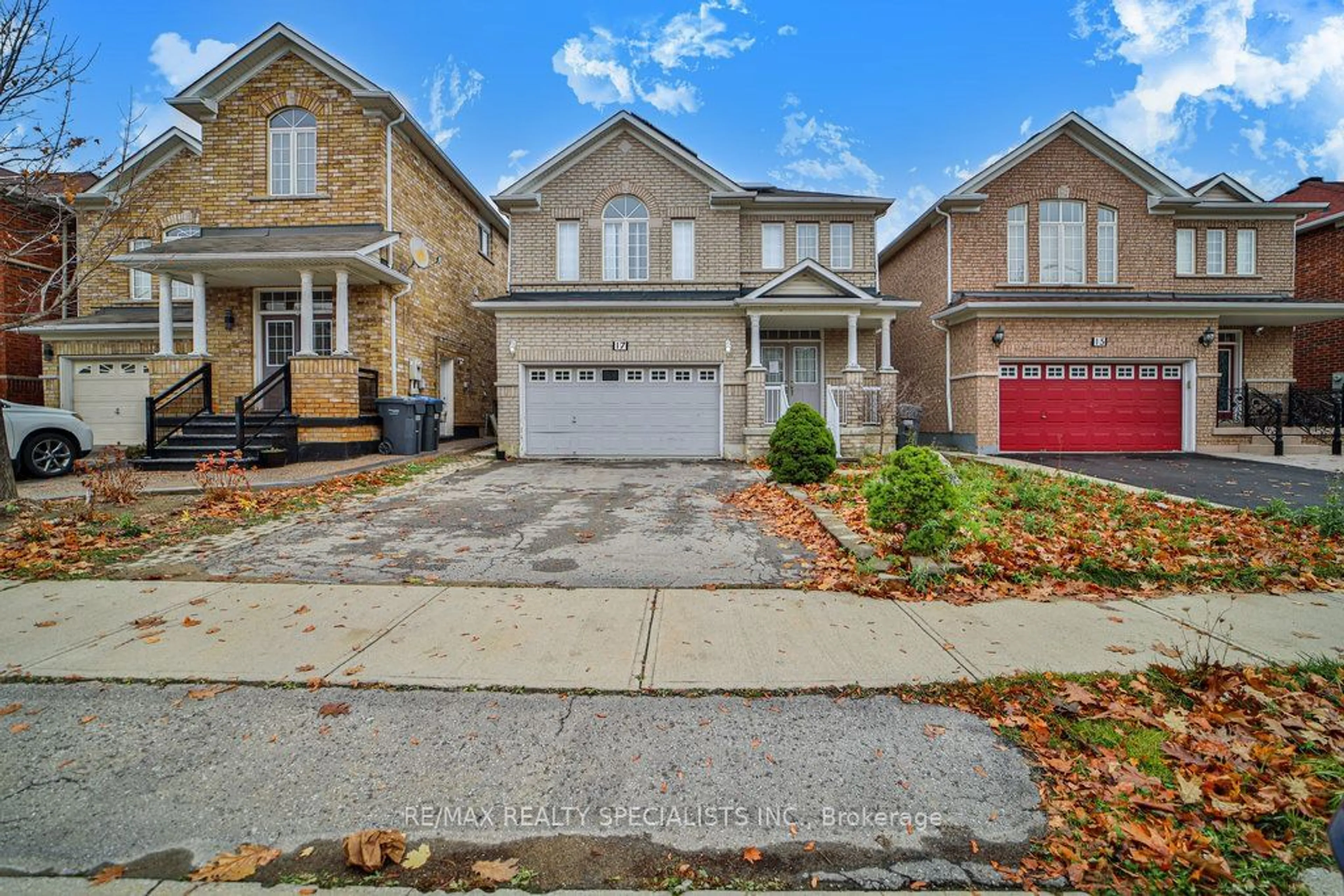 A pic from exterior of the house or condo, the street view for 17 Pathmaster Rd, Brampton Ontario L6P 2G9