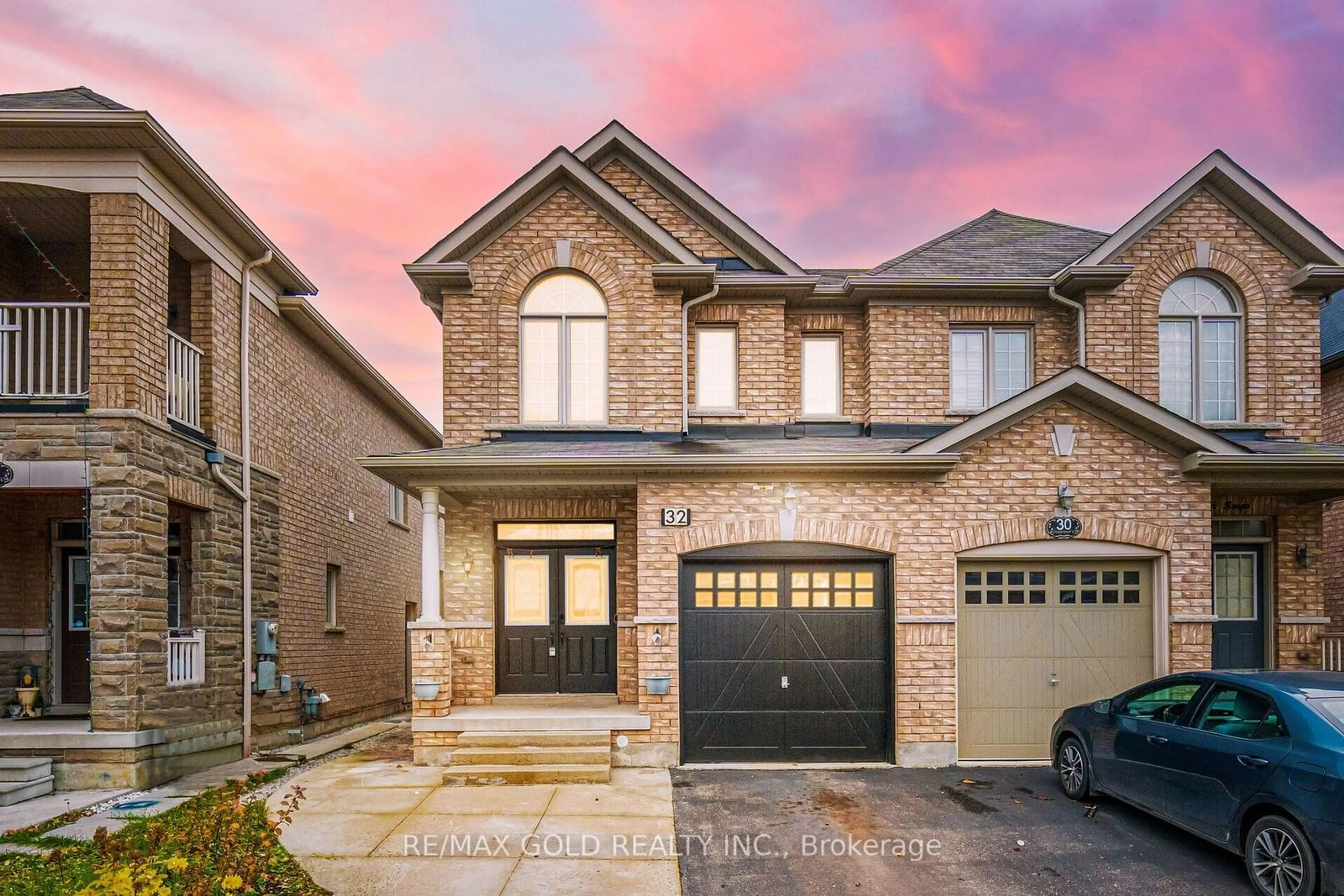 Home with brick exterior material for 32 Vanderpool Cres, Brampton Ontario L6P 3W9