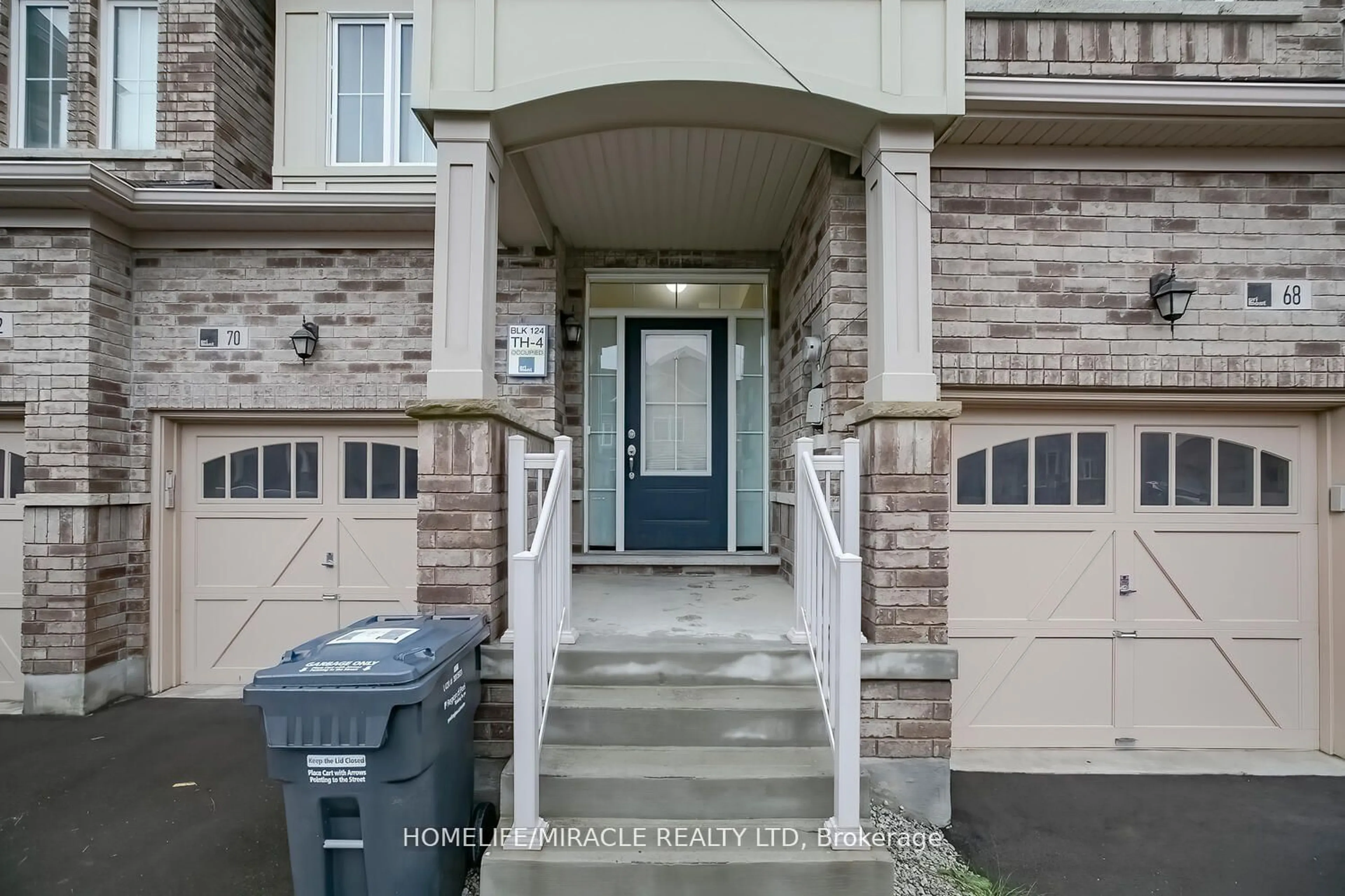 Indoor entryway, unknown floor for 70 Tundra Rd, Caledon Ontario L7C 2E9