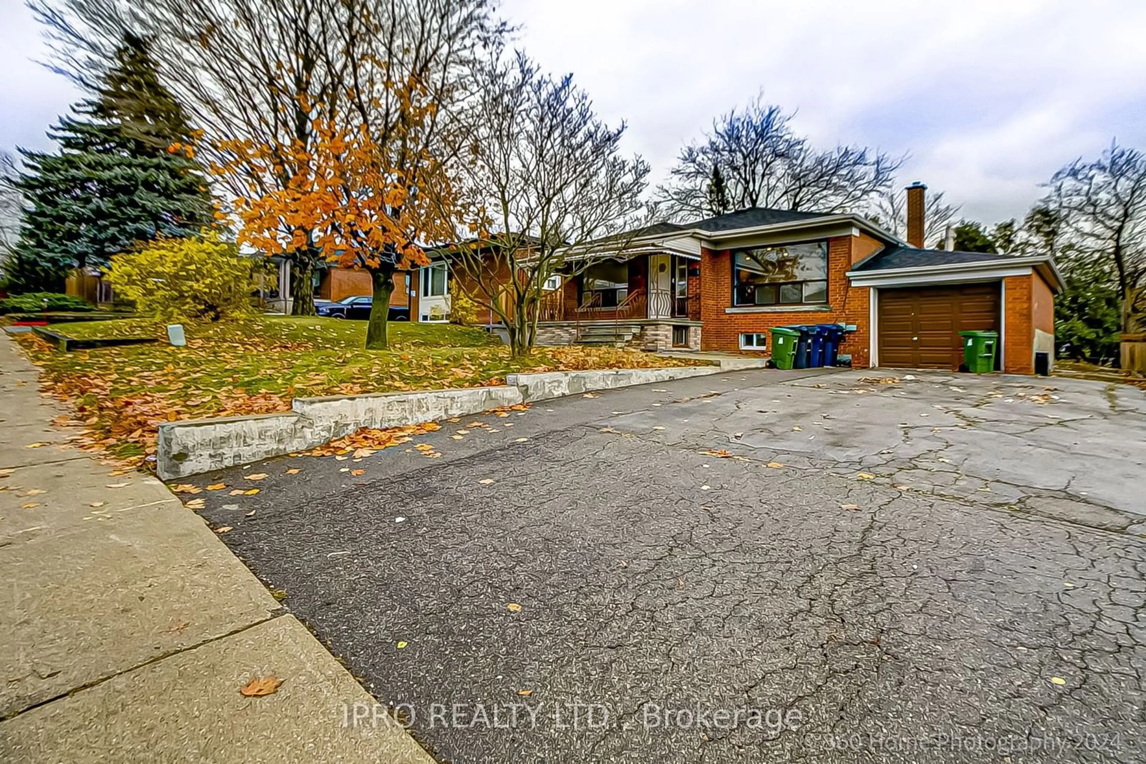 Home with brick exterior material for 185 Richard Clark Dr, Toronto Ontario M3M 1V9