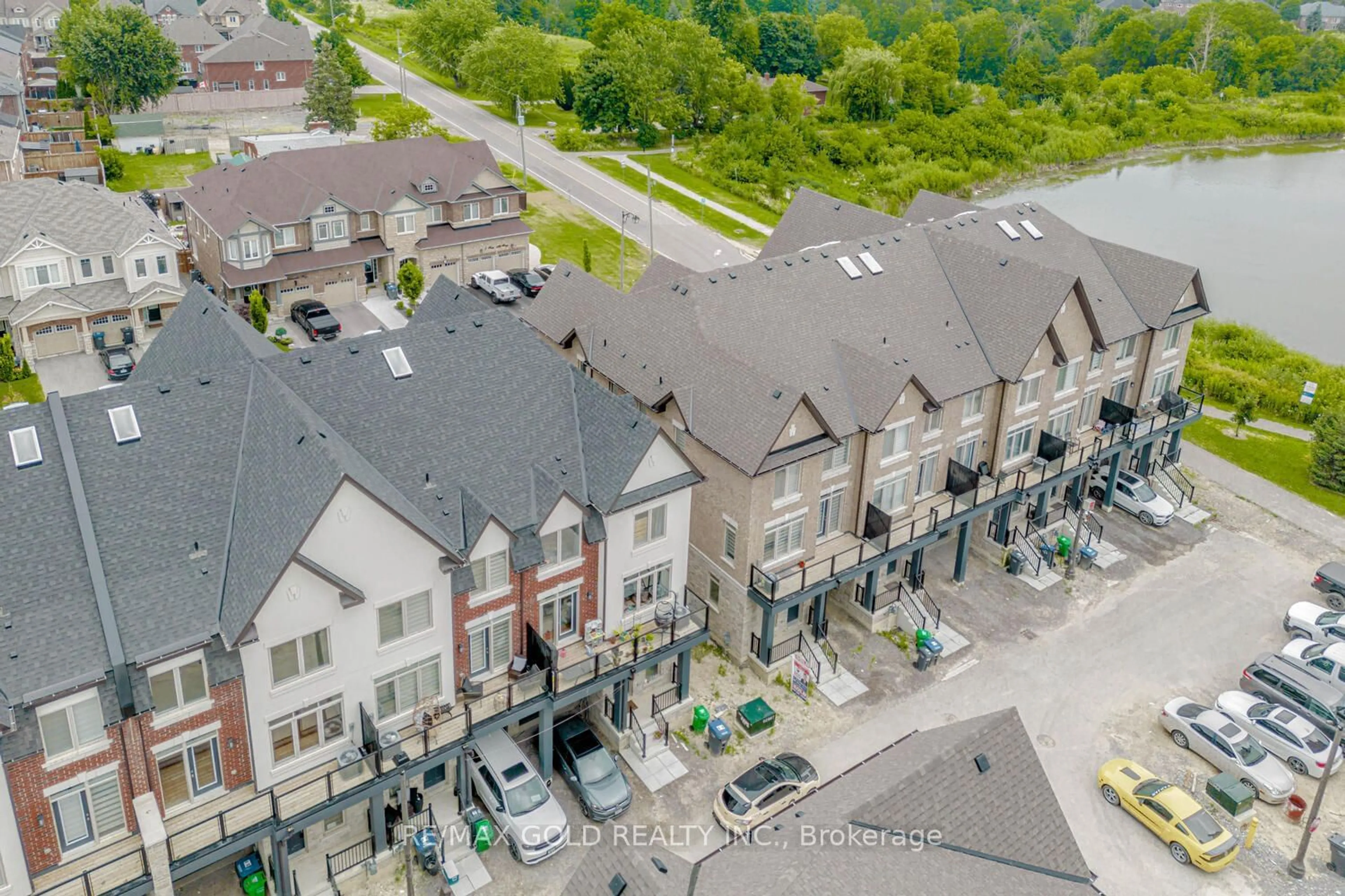 A pic from exterior of the house or condo, the street view for 15 Tiveron Ave, Caledon Ontario L7C 4L4