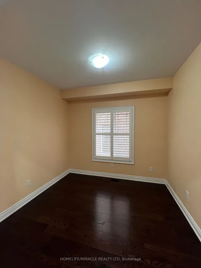 Additional property image - 8 Arda Cres