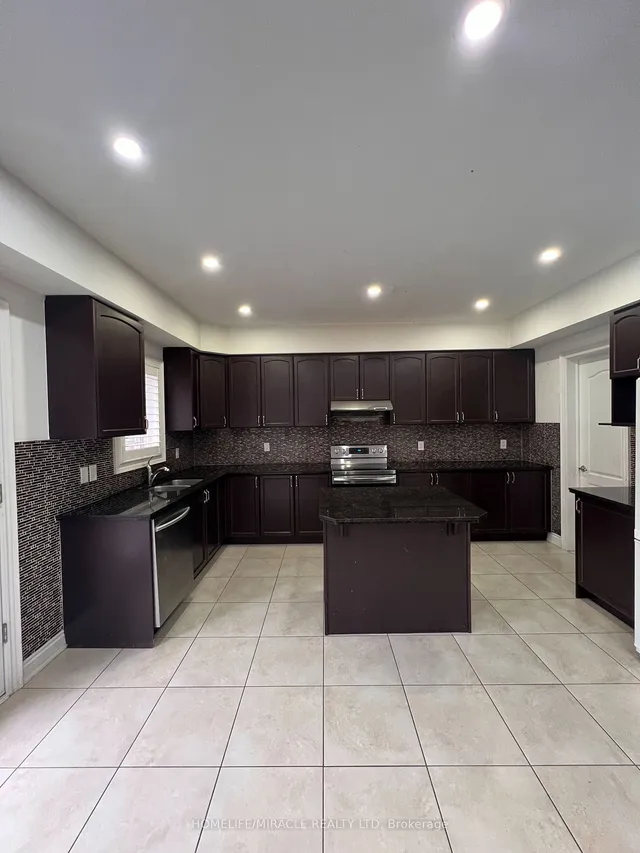 Additional property image - 8 Arda Cres