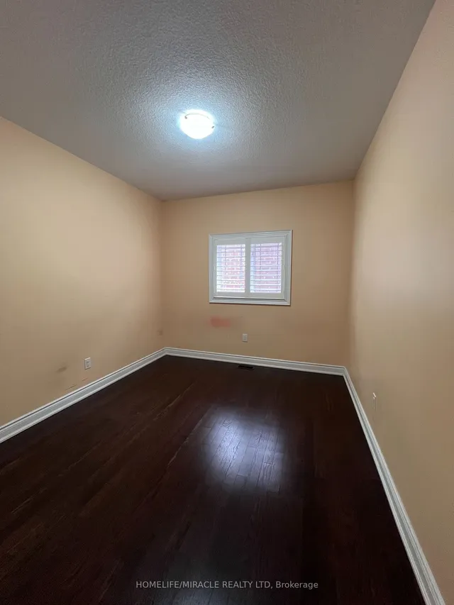 Additional property image - 8 Arda Cres