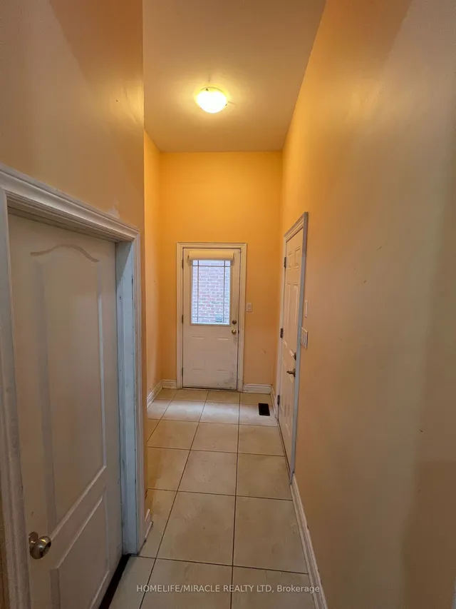 Additional property image - 8 Arda Cres