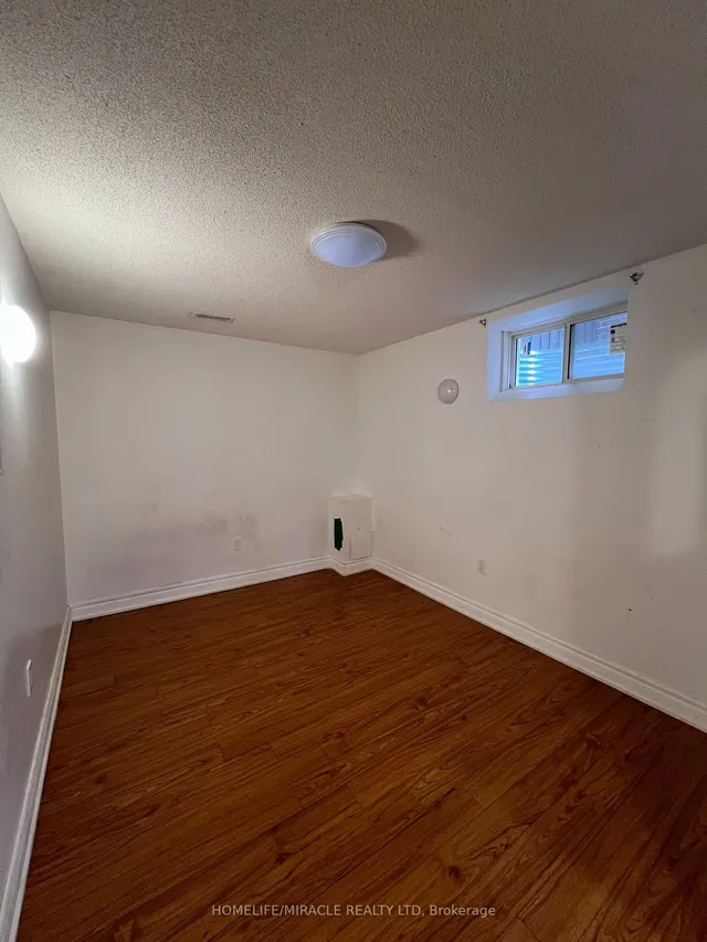 Additional property image - 8 Arda Cres