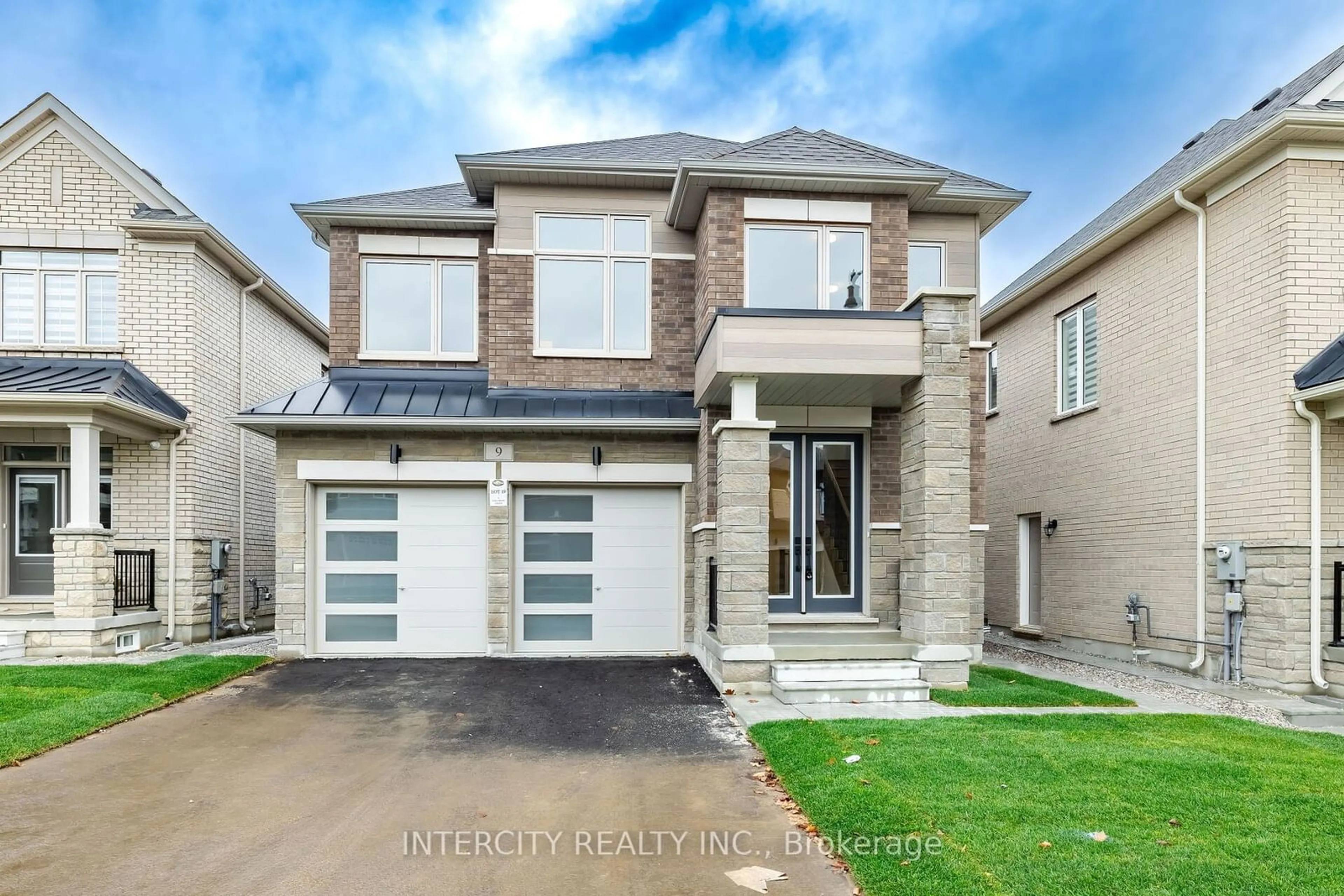 Frontside or backside of a home, the street view for 9 Dolomite Dr, Brampton Ontario L6P 4R6