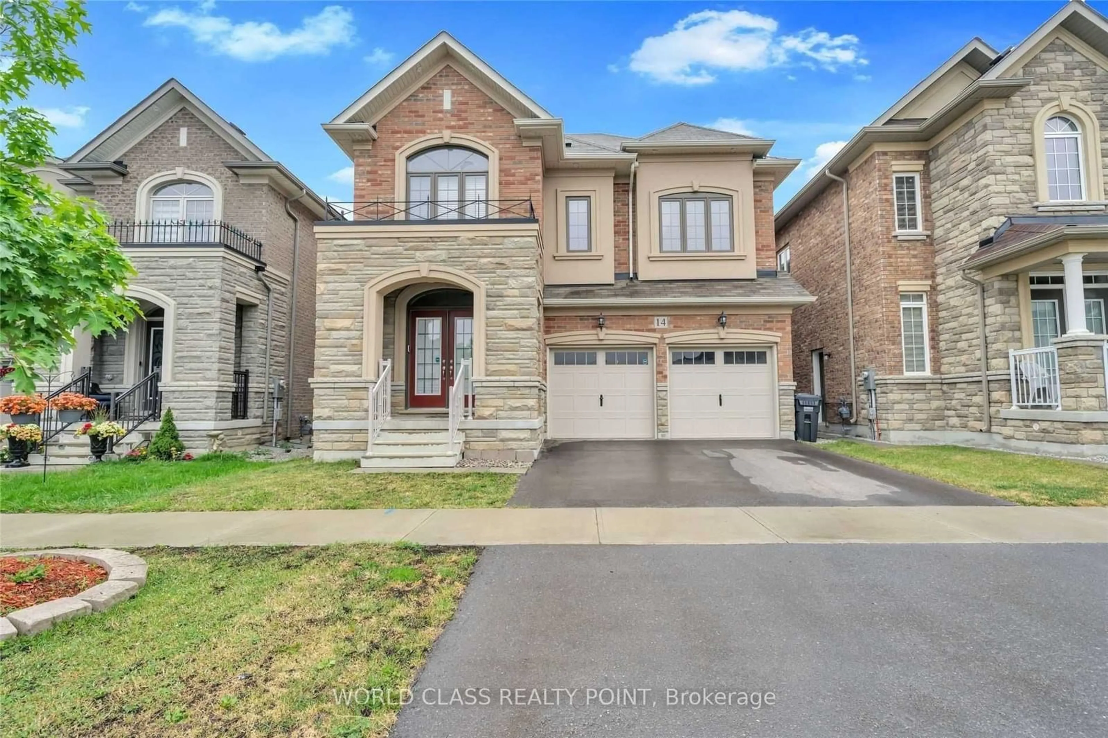 Home with brick exterior material for 14 Loomis Rd, Brampton Ontario L7A 4X4