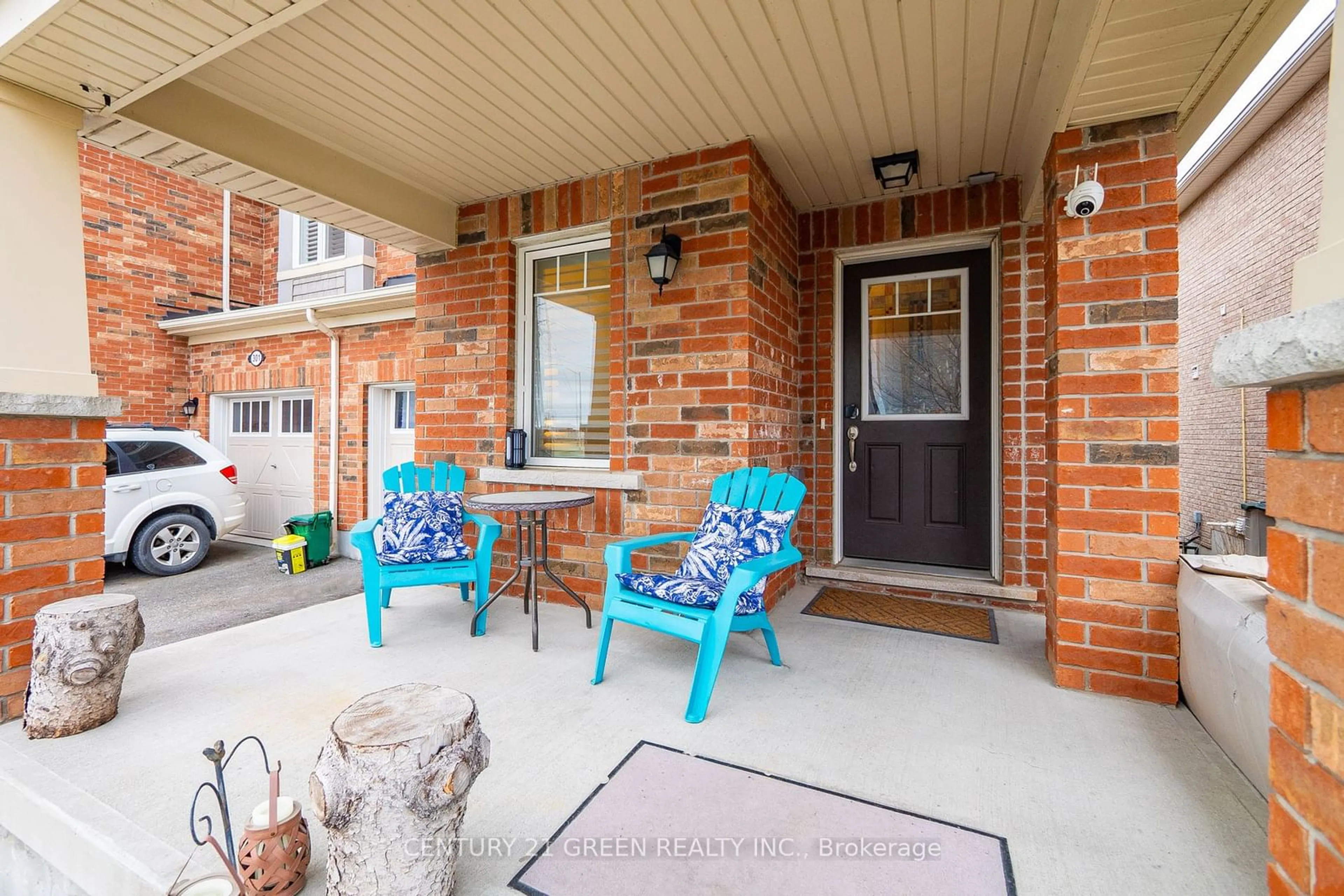 Patio, cottage for 303 Yates Dr, Milton Ontario L9T 2W3