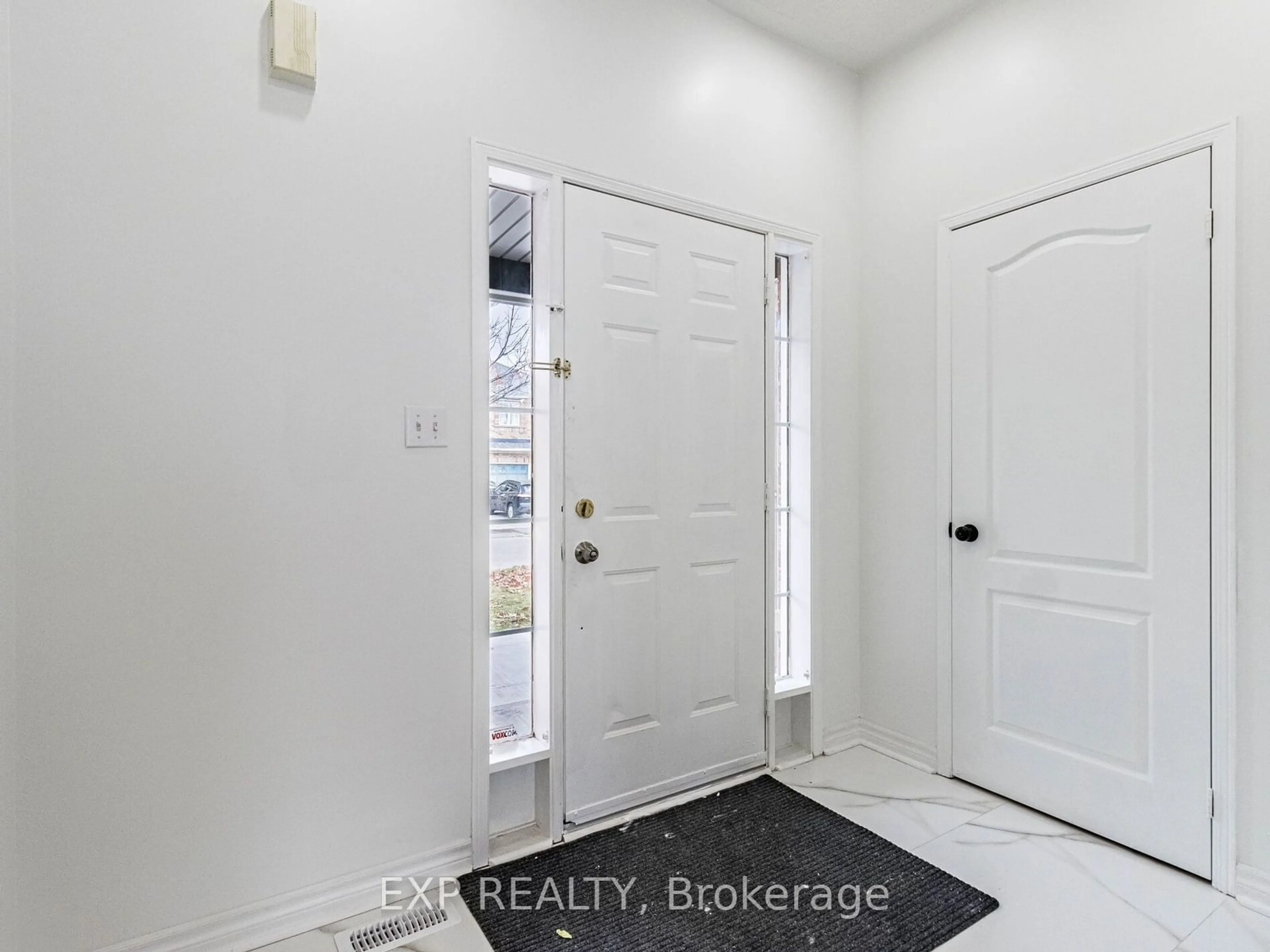 Indoor entryway, not visible floor for 6 Silver Egret Rd, Brampton Ontario L7A 2Z9