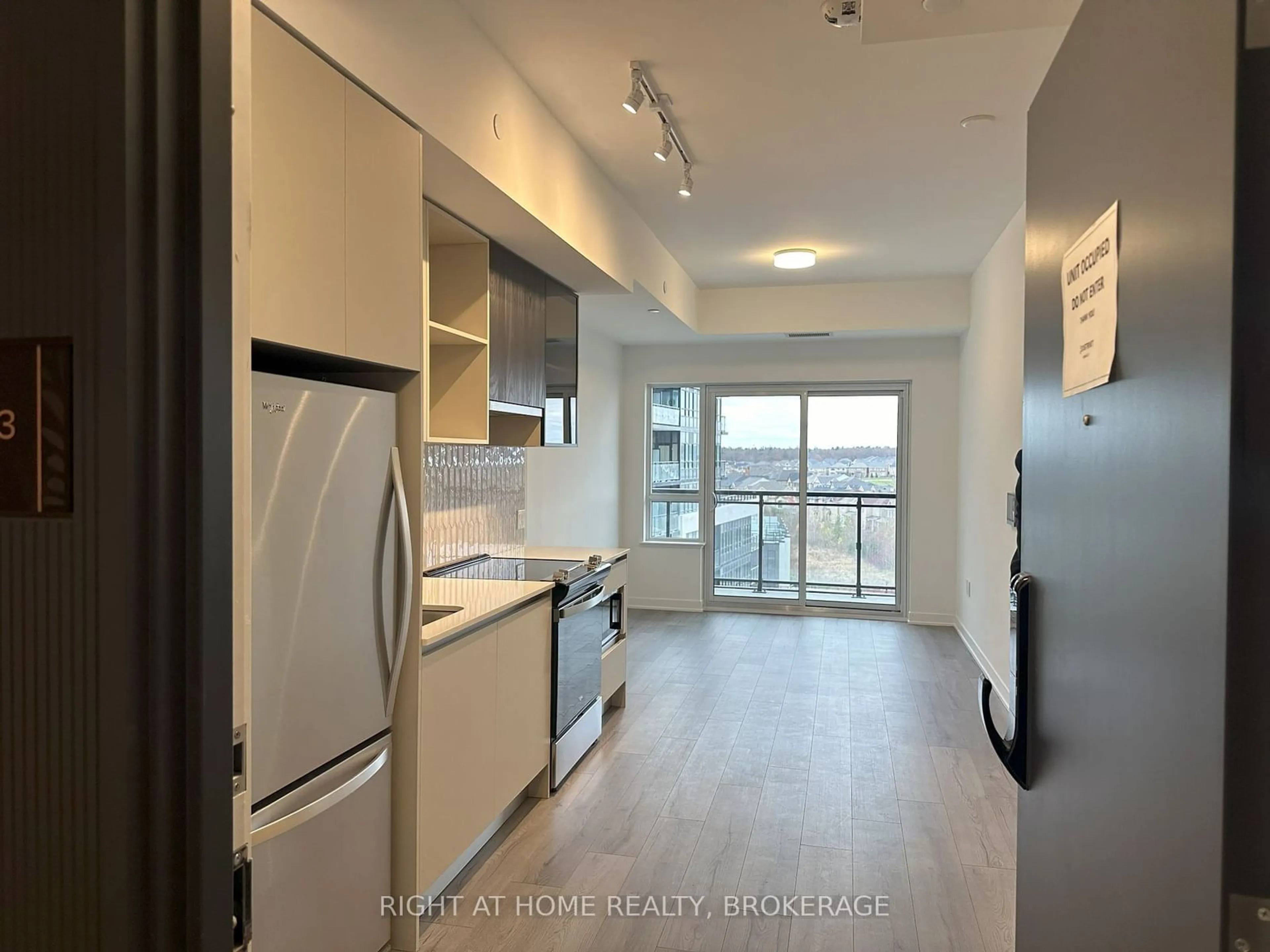 Standard kitchen, not visible floor for 395 Dundas St #703, Oakville Ontario L6M 5R8