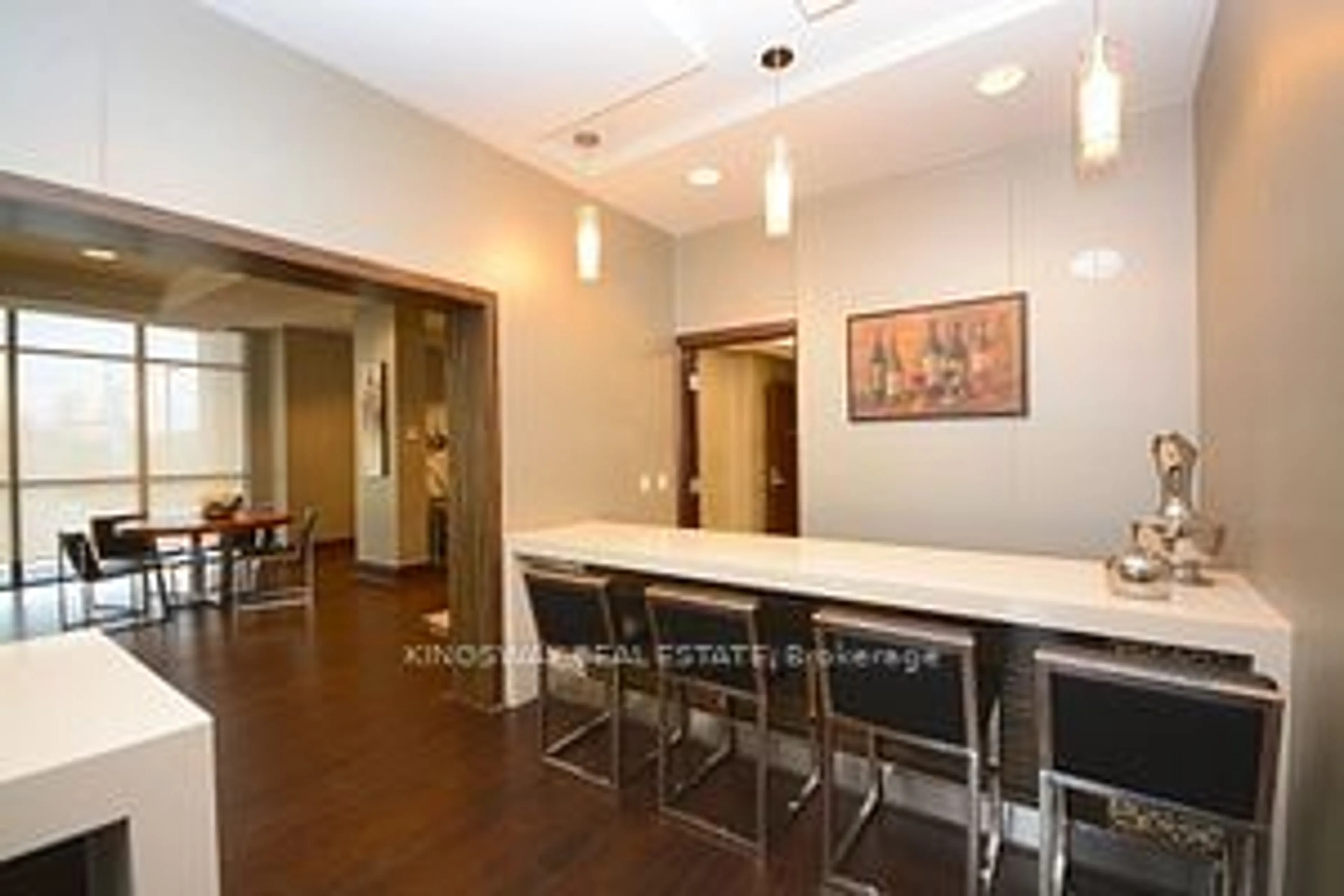 Indoor lobby, wood floors for 349 RATHBURN Rd #217, Mississauga Ontario L5B 0G9