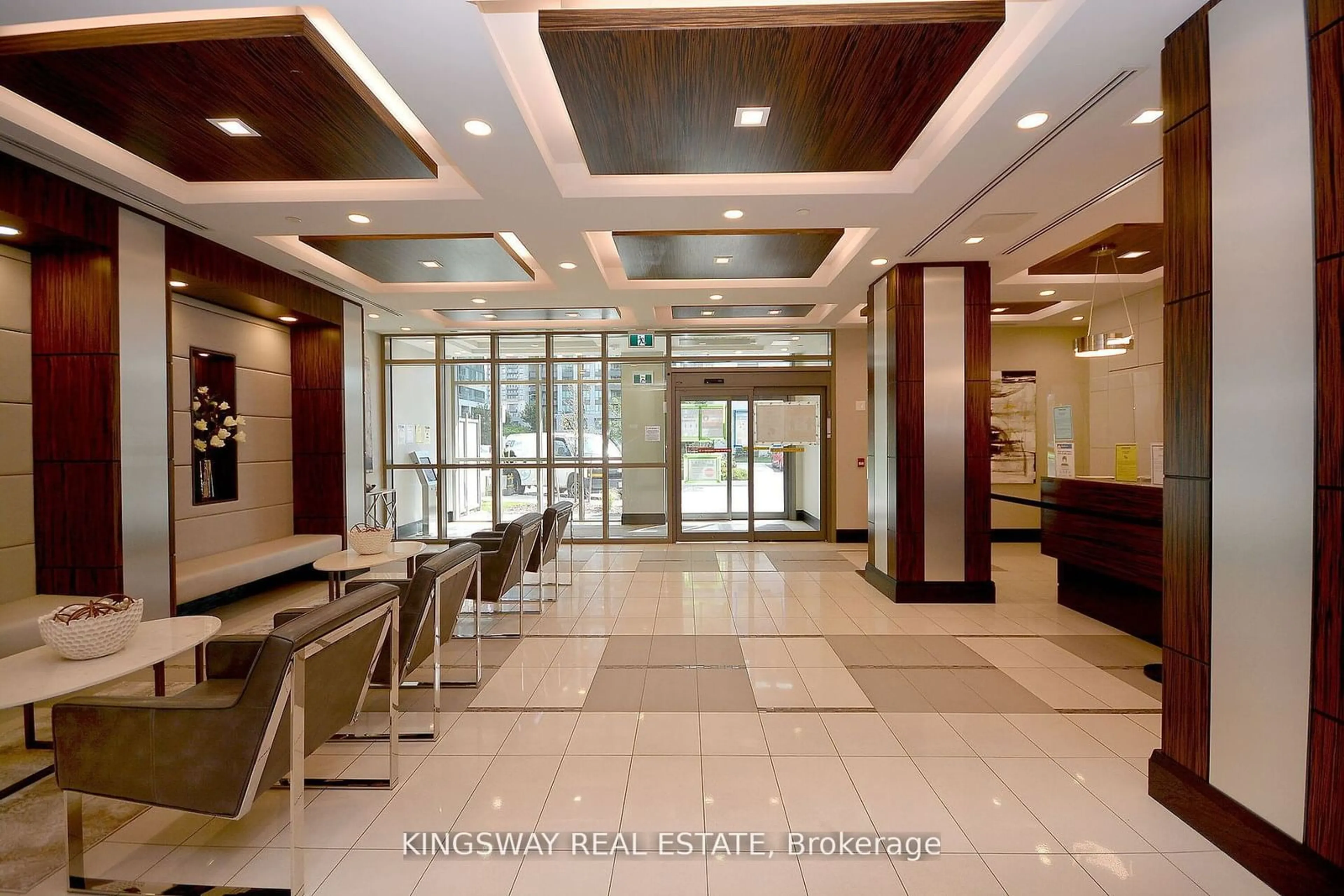 Indoor lobby, ceramic floors for 349 RATHBURN Rd #217, Mississauga Ontario L5B 0G9