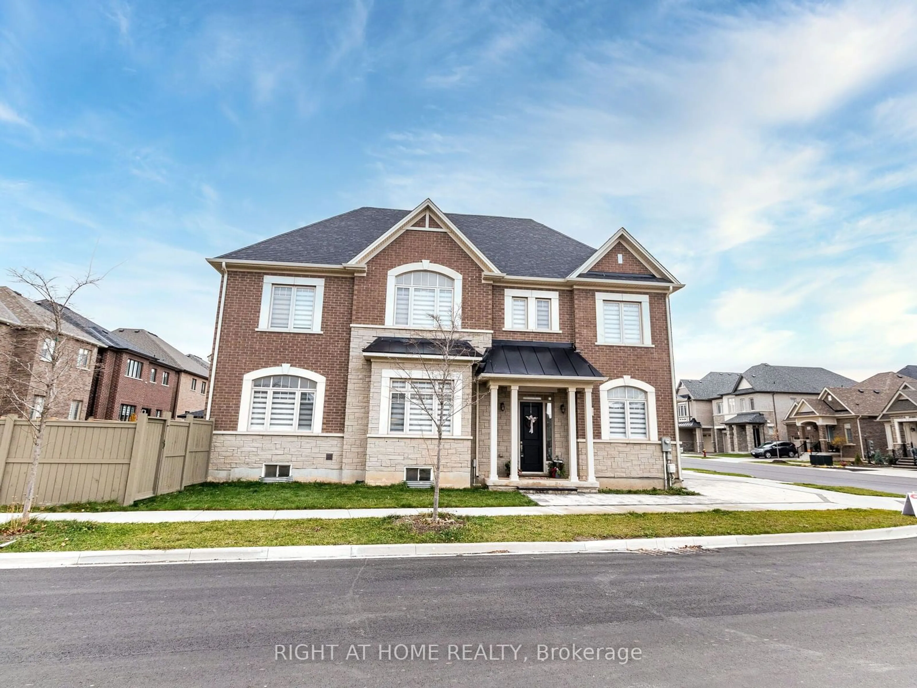 Frontside or backside of a home, the street view for 95 Viva Gdns, Oakville Ontario L6H 0Z2