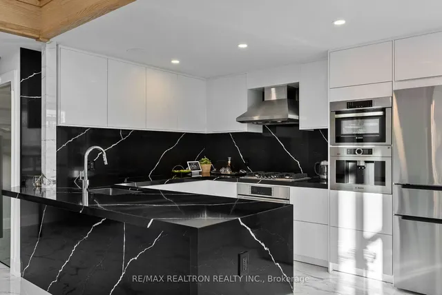 Additional property image - 300 Manitoba St Unit 311