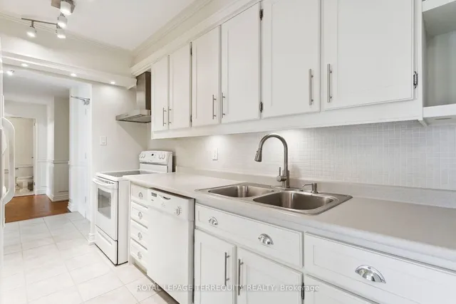 Additional property image - 714 The West Mall Unit 909