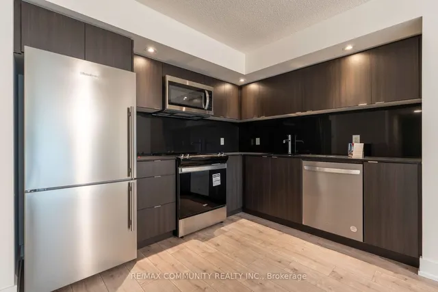 Additional property image - 10 Eva Rd Unit 301