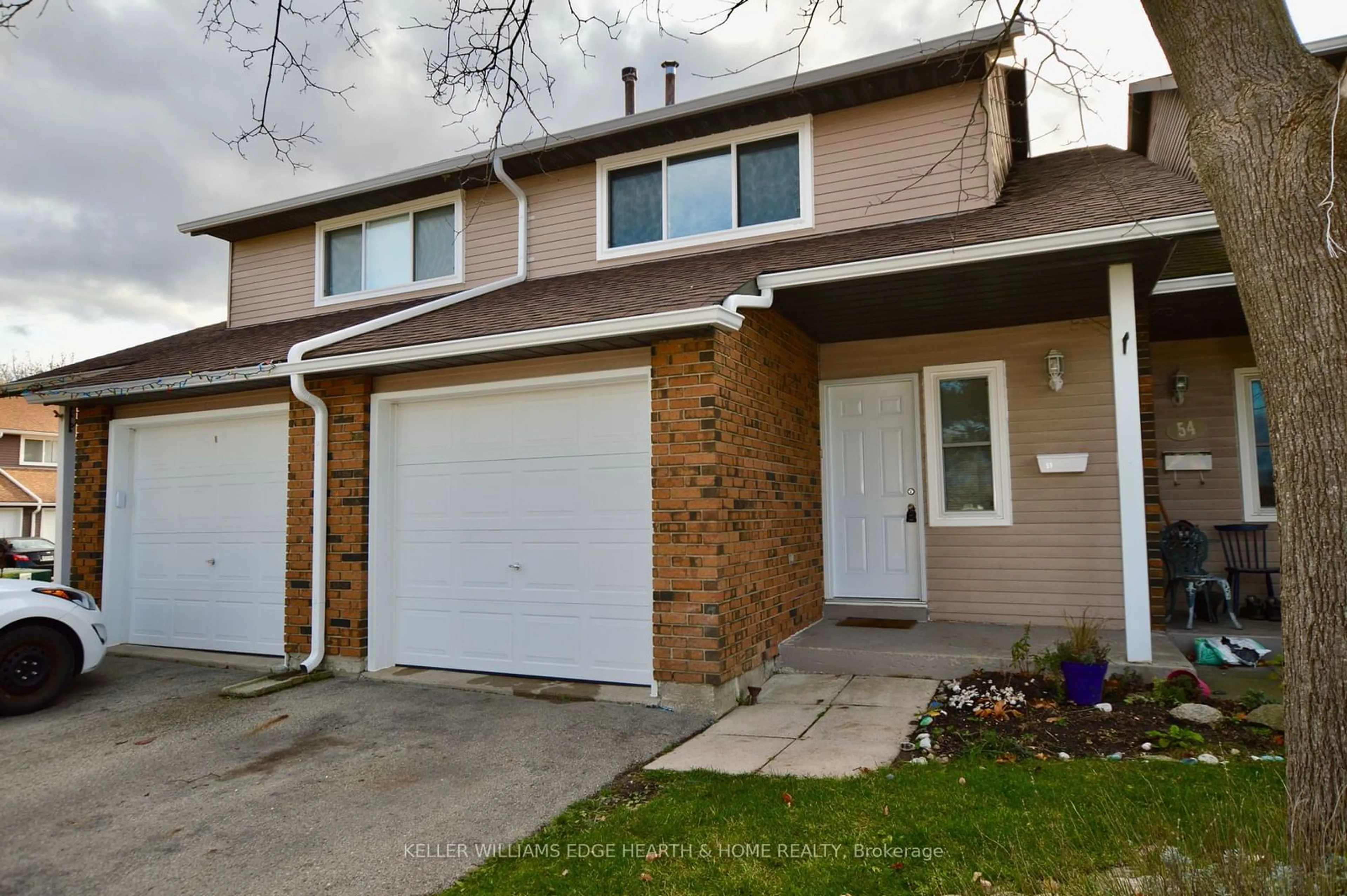 A pic from exterior of the house or condo, cottage for 2185 Fairchild Blvd #53, Burlington Ontario L7P 3P6