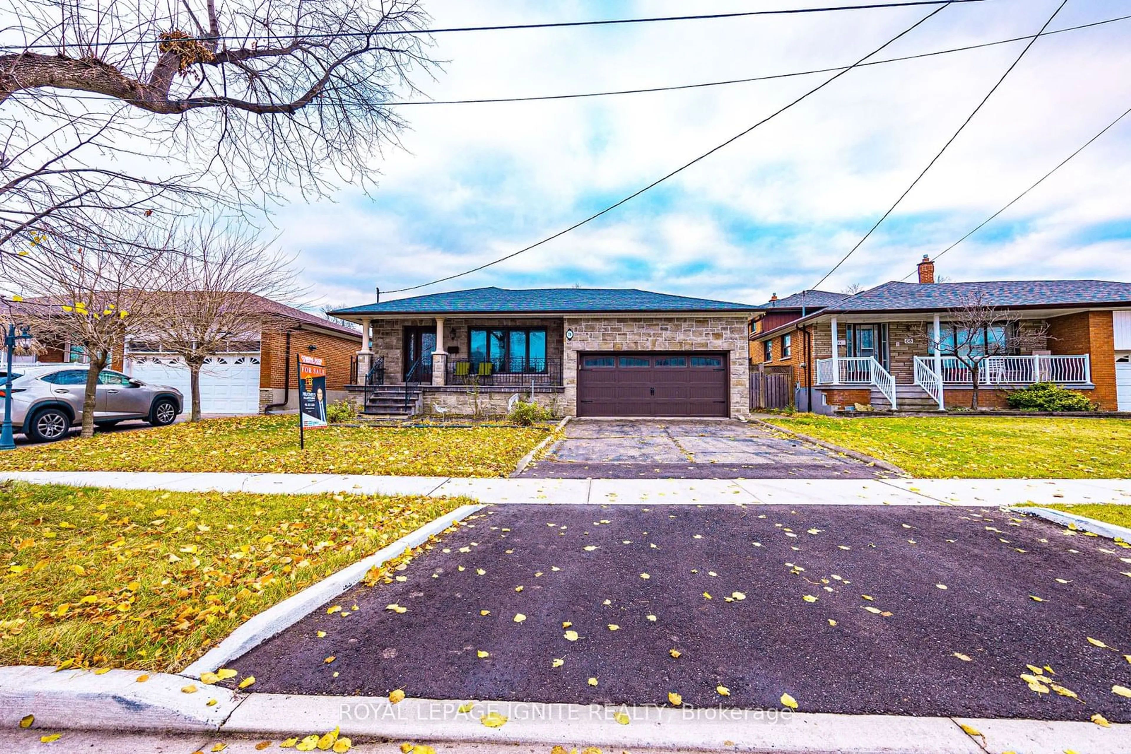 Home with brick exterior material for 70 Keegan Cres, Toronto Ontario M3J 1G2