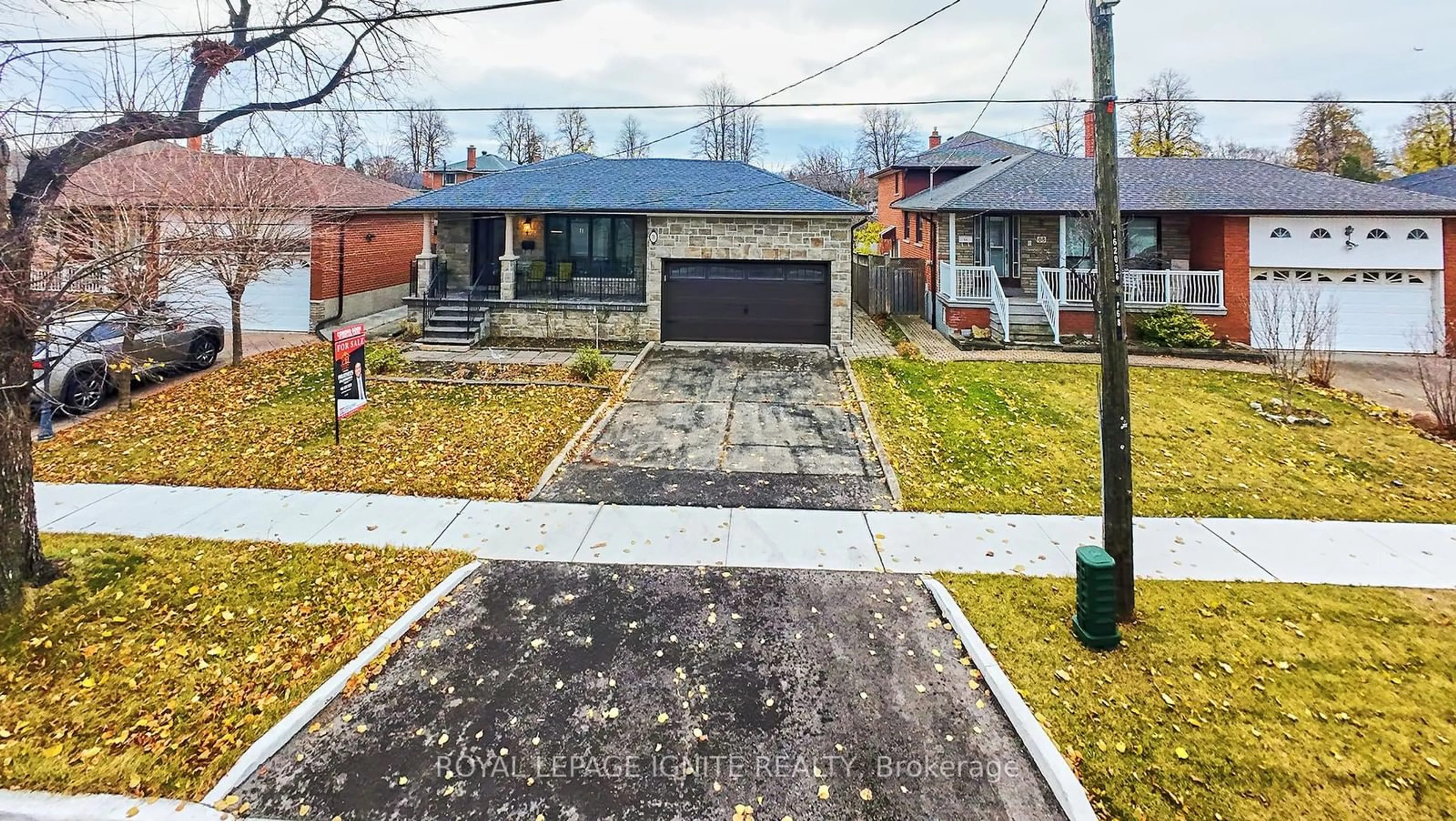 Frontside or backside of a home, the street view for 70 Keegan Cres, Toronto Ontario M3J 1G2