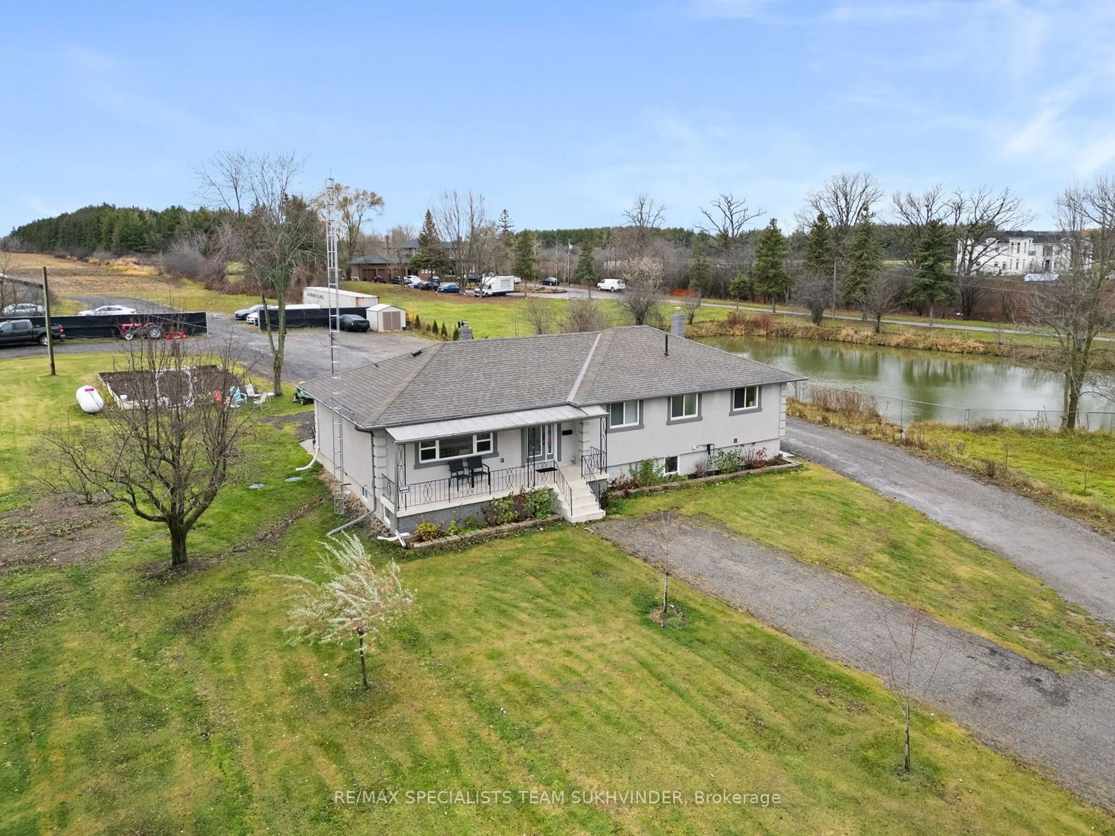 Frontside or backside of a home, cottage for 13230 Centreville Creek Rd, Caledon Ontario L7C 3A7