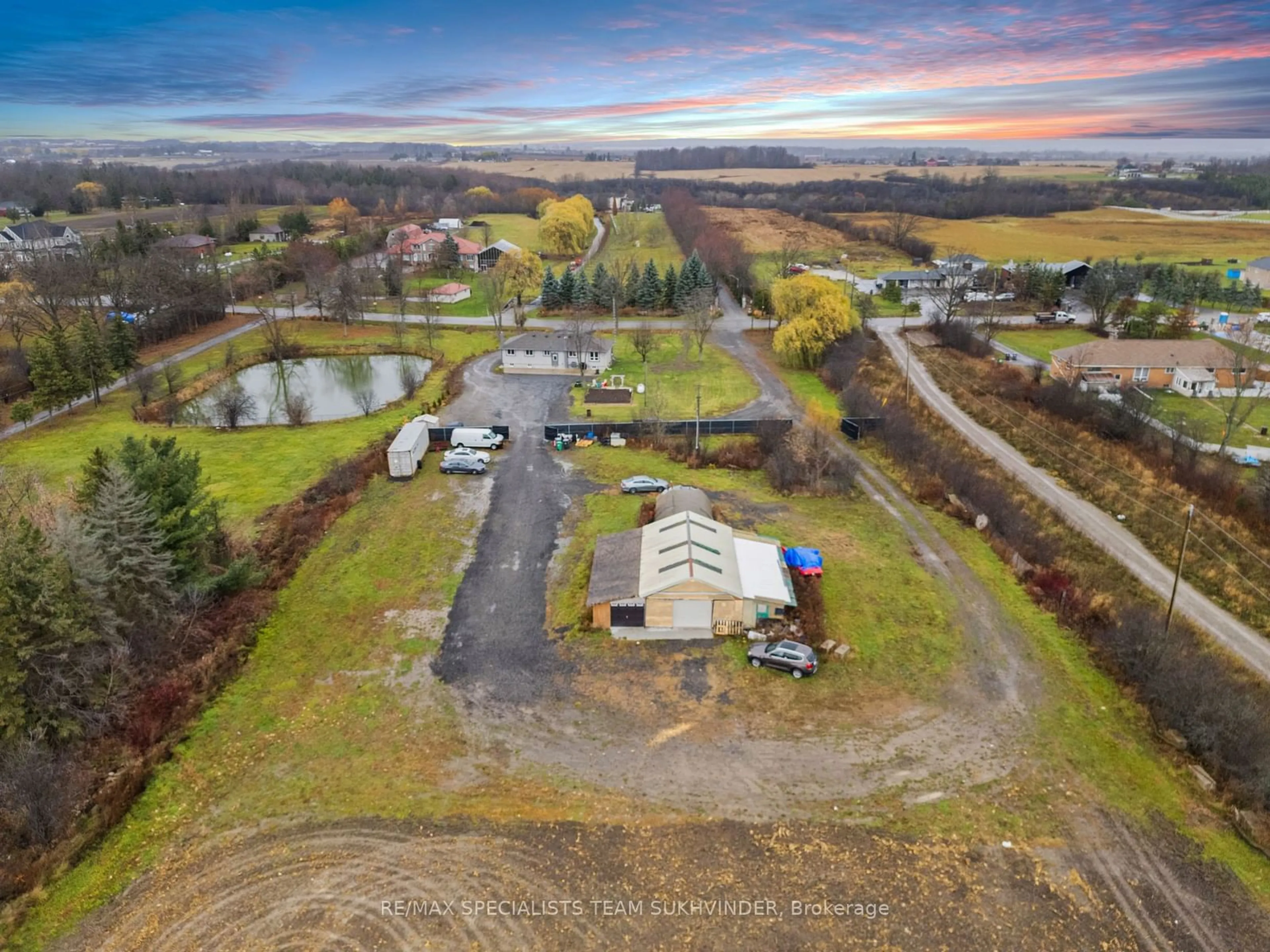 A pic from exterior of the house or condo, cottage for 13230 Centreville Creek Rd, Caledon Ontario L7C 3A7