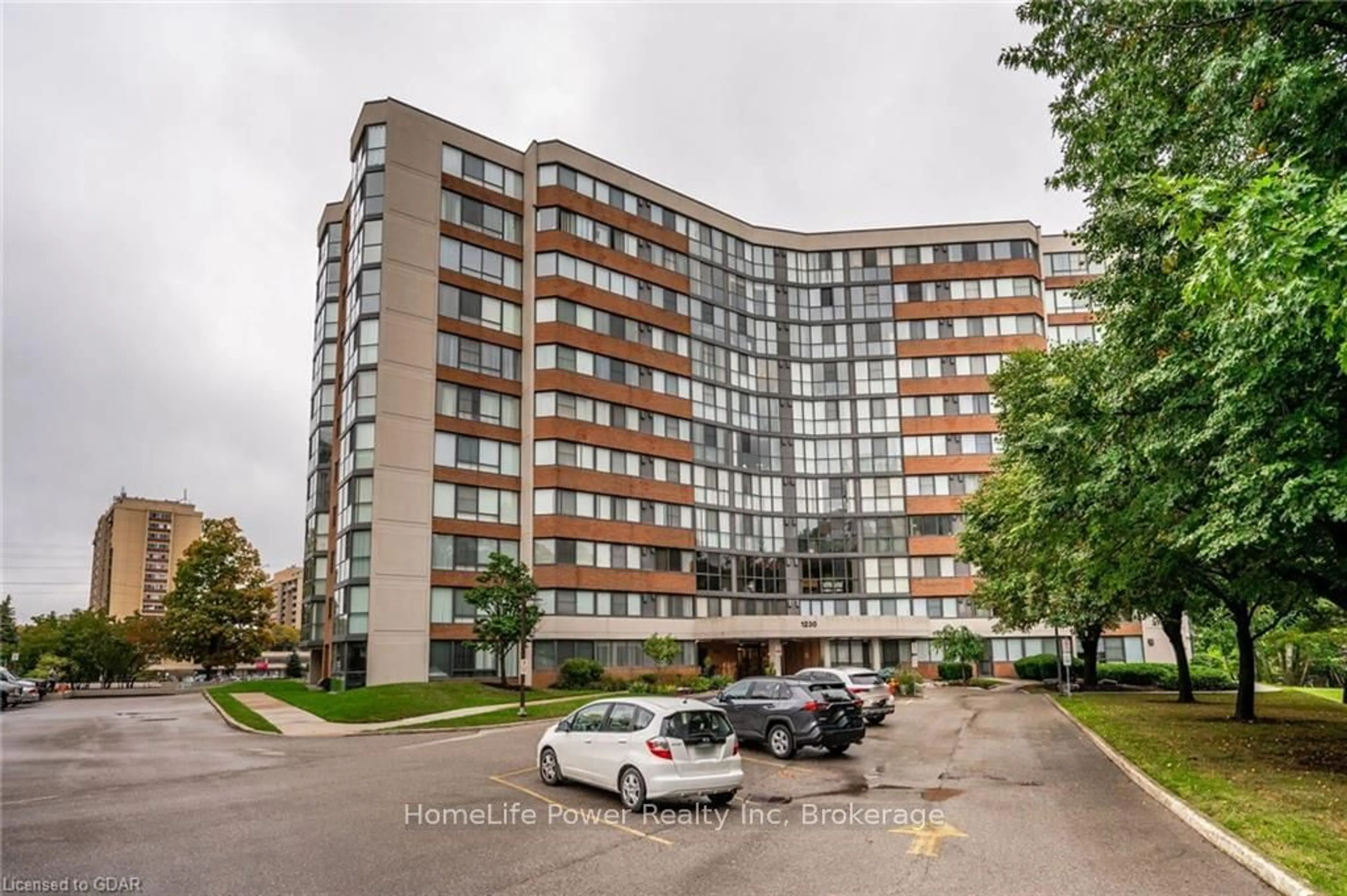 A pic from exterior of the house or condo, the front or back of building for 1230 MARLBOROUGH Crt #806, Oakville Ontario L6H 3K6