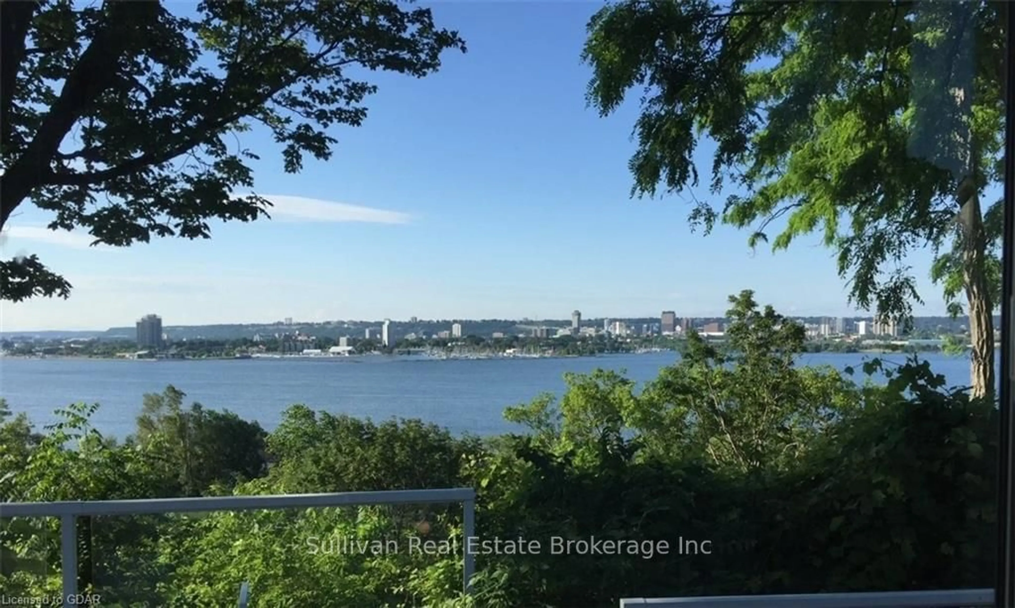 A pic from exterior of the house or condo, the view of lake or river for 636 WEST OVAL Dr, Burlington Ontario L7T 1B9