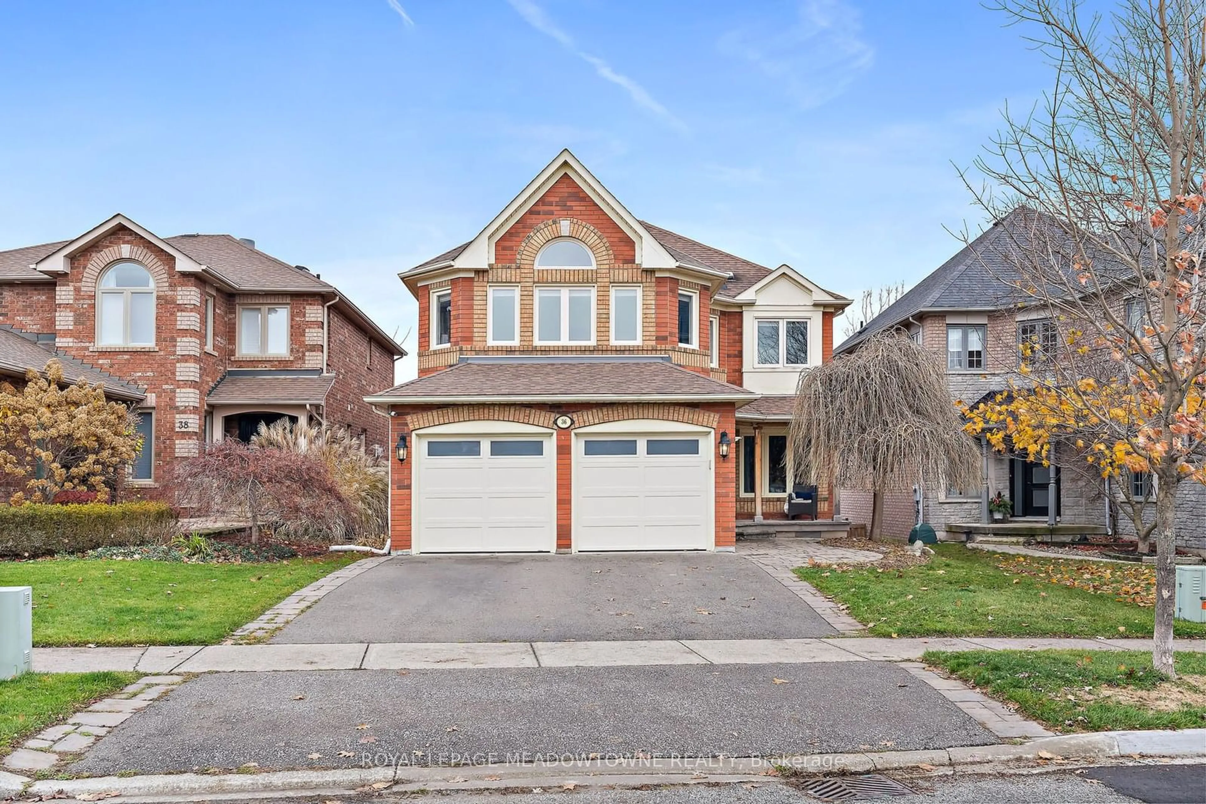 Frontside or backside of a home, the street view for 36 Oak St, Halton Hills Ontario L7G 5T6