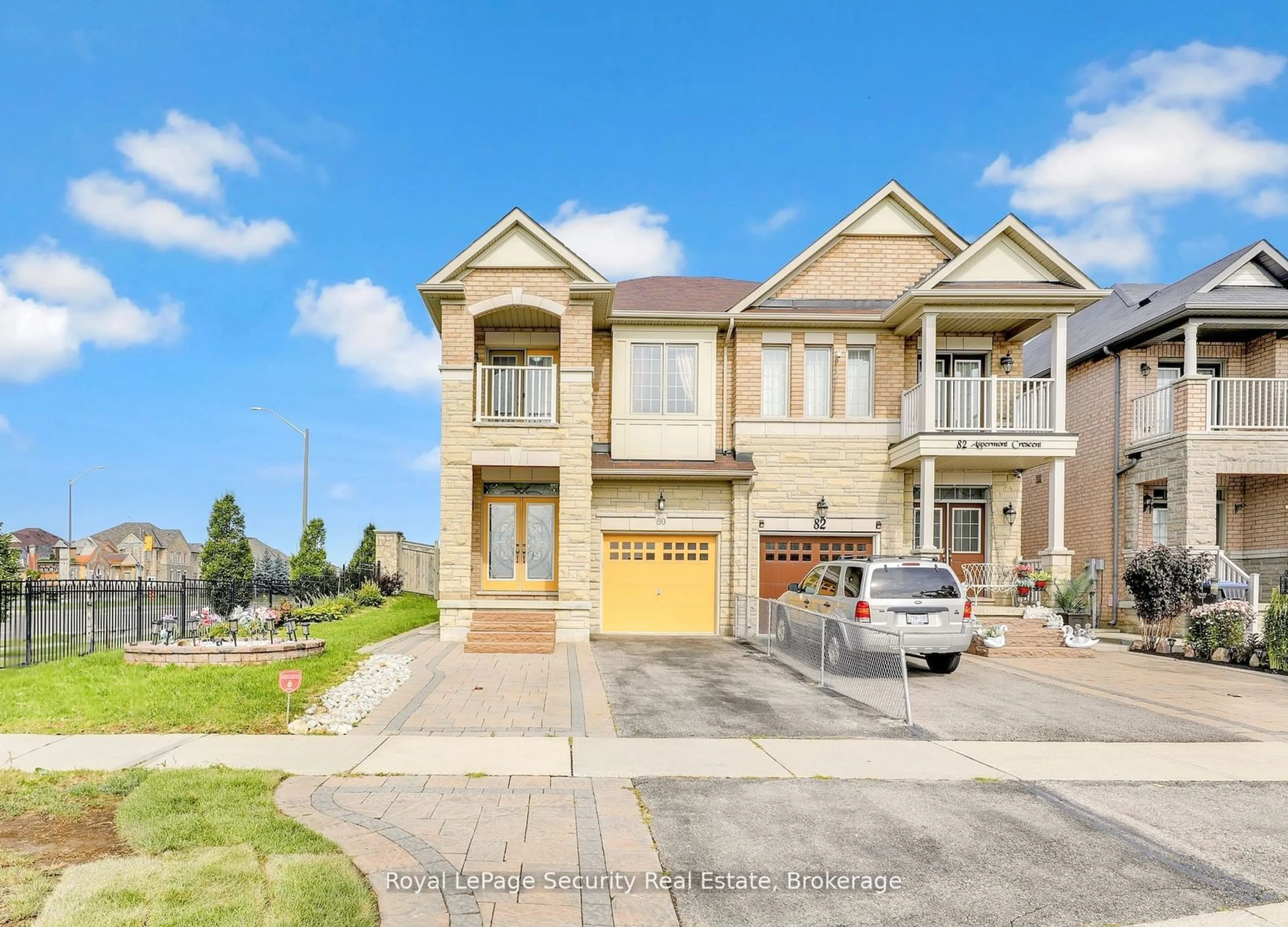 Frontside or backside of a home, the street view for 80 Aspermont Cres, Brampton Ontario L6P 0W4