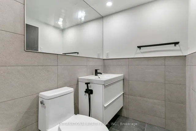 Additional property image - 60 Southport St Unit 818