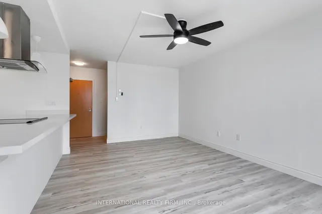 Additional property image - 60 Southport St Unit 818
