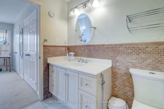 Additional property image - 2145 Country Club Dr Unit 6