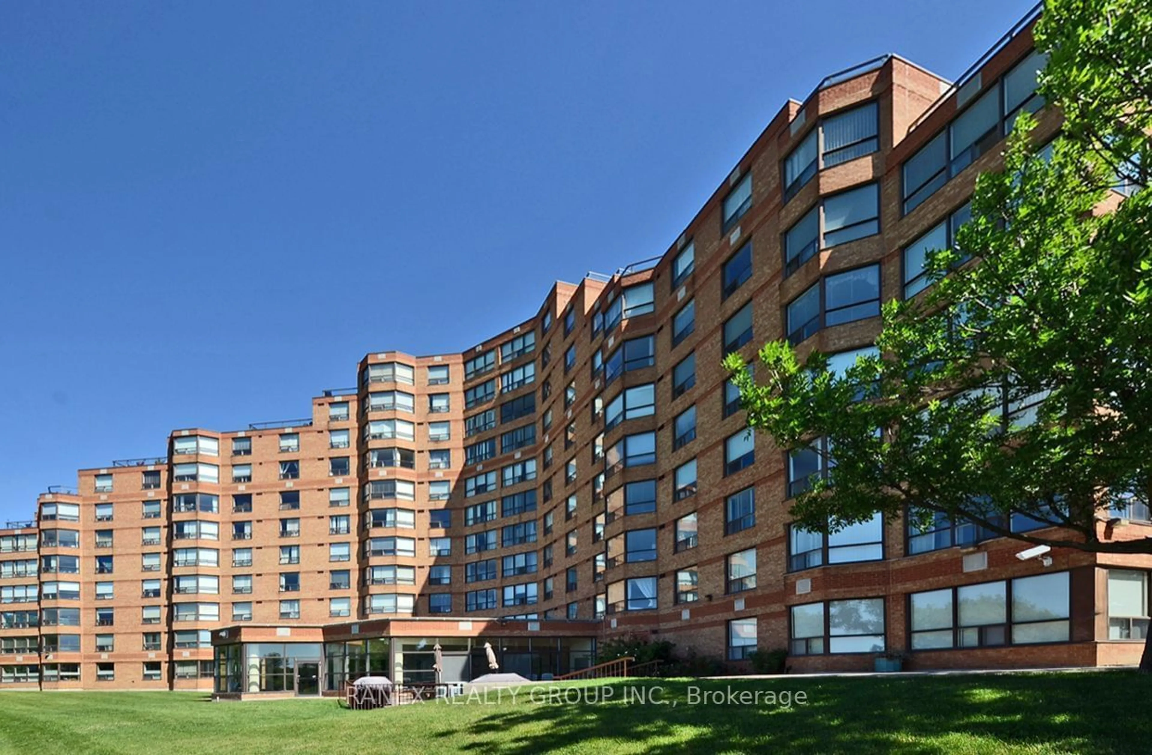 A pic from exterior of the house or condo, the front or back of building for 6 Humberline Dr #620, Toronto Ontario M9W 6X8